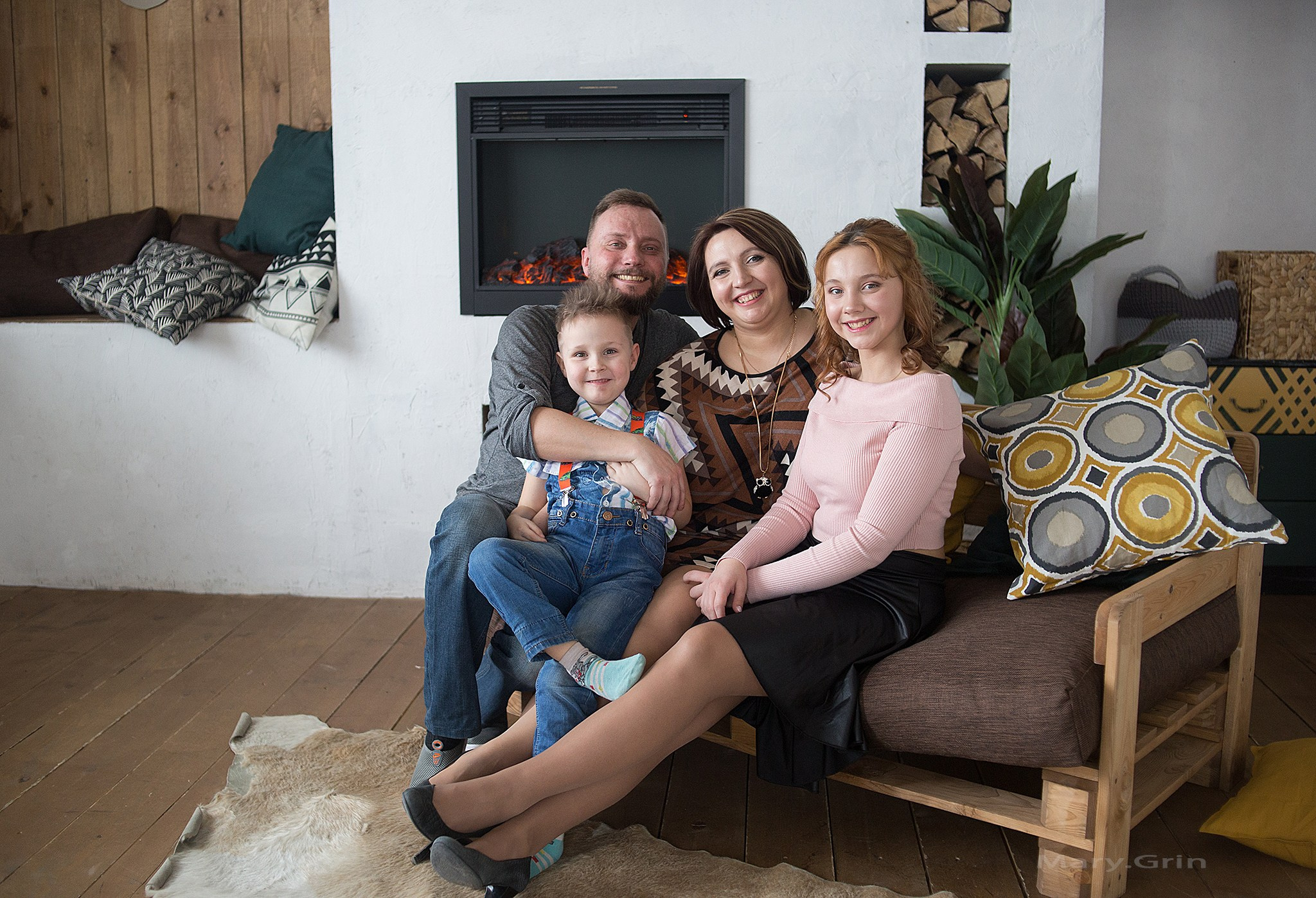 Студийная фотосессия семьи Александра и Марии. Детский и семейный фотограф, фотограф мероприятий Нижний Новгород