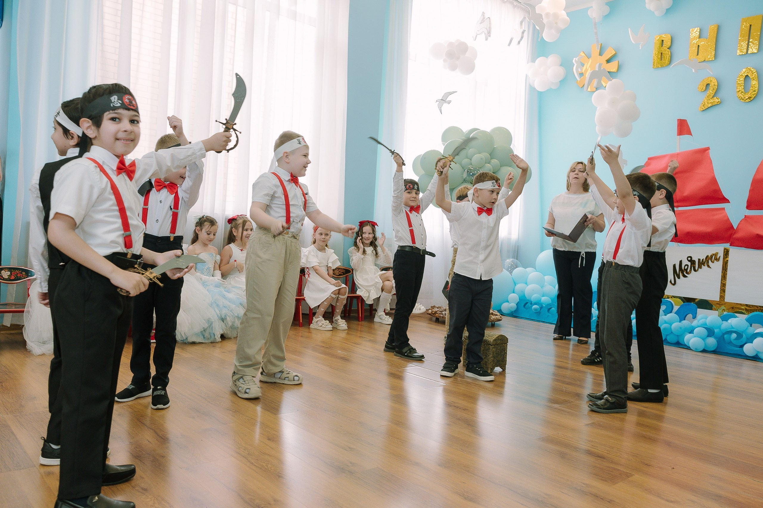 Выпускной 10 ДС. Выпускные альбомы Натальи Бутко: Новороссийск, Анапа, Геленджик