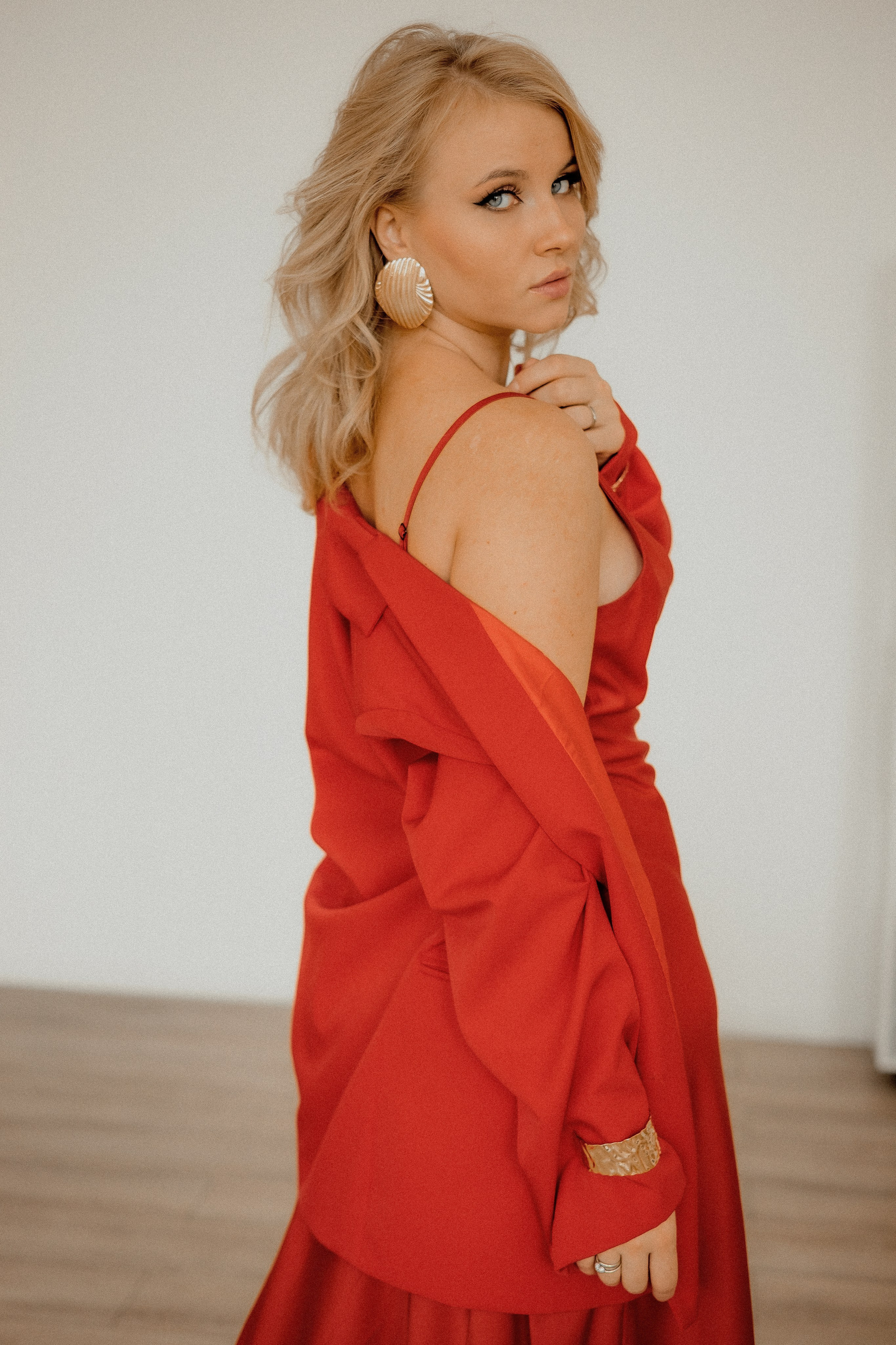 Женские портреты-фотосессии в Москве от фотографа Анастасии Инвиш. Эротическая фотосессия в стилю ню в Москве — заказать ню фотосессию от 19 800 руб!