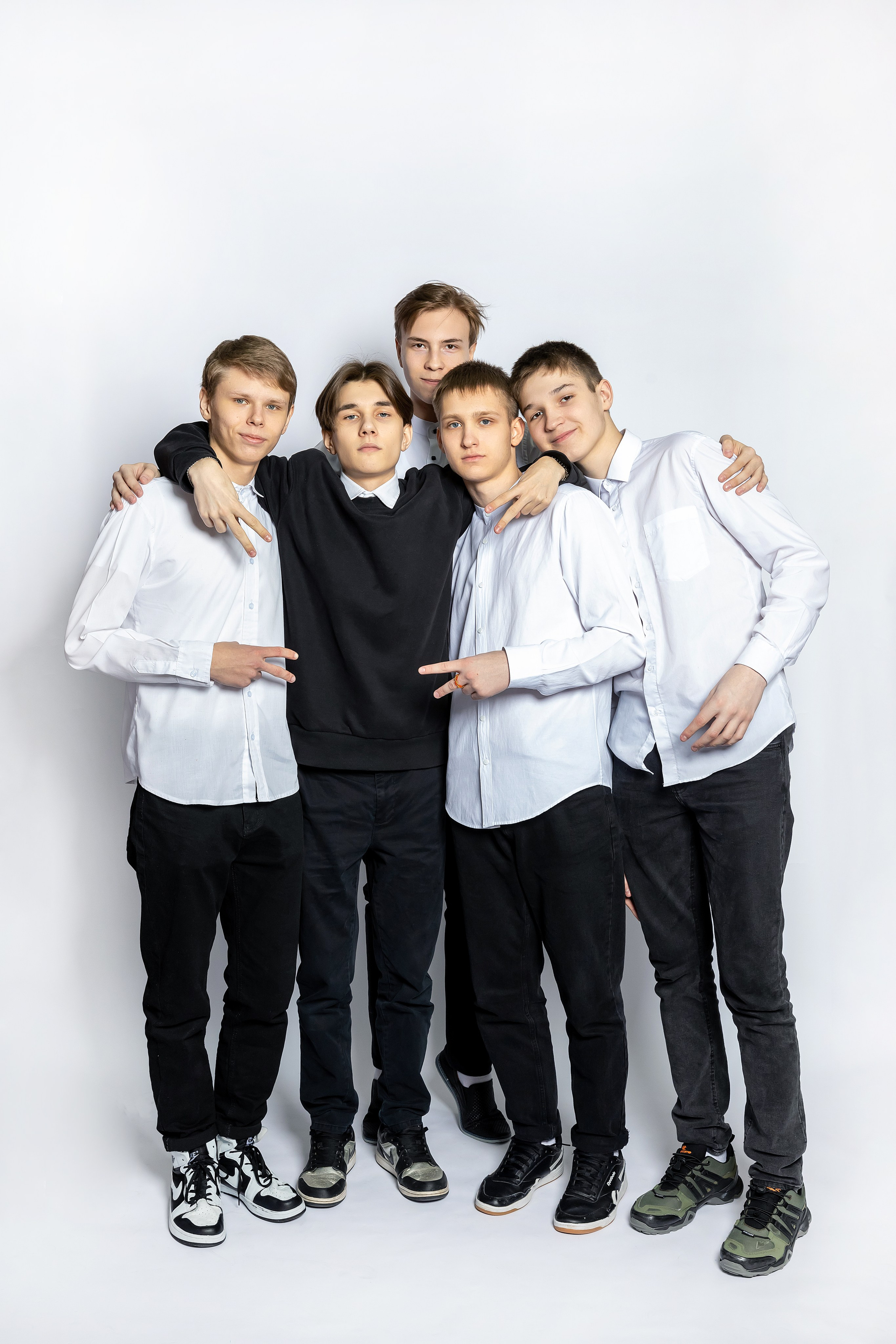 Примеры фото СТАРШИЕ КЛАССЫ. Фотограф Радужный ХМАО, Школьный фотограф, семейный фотограф, выпускной альбом