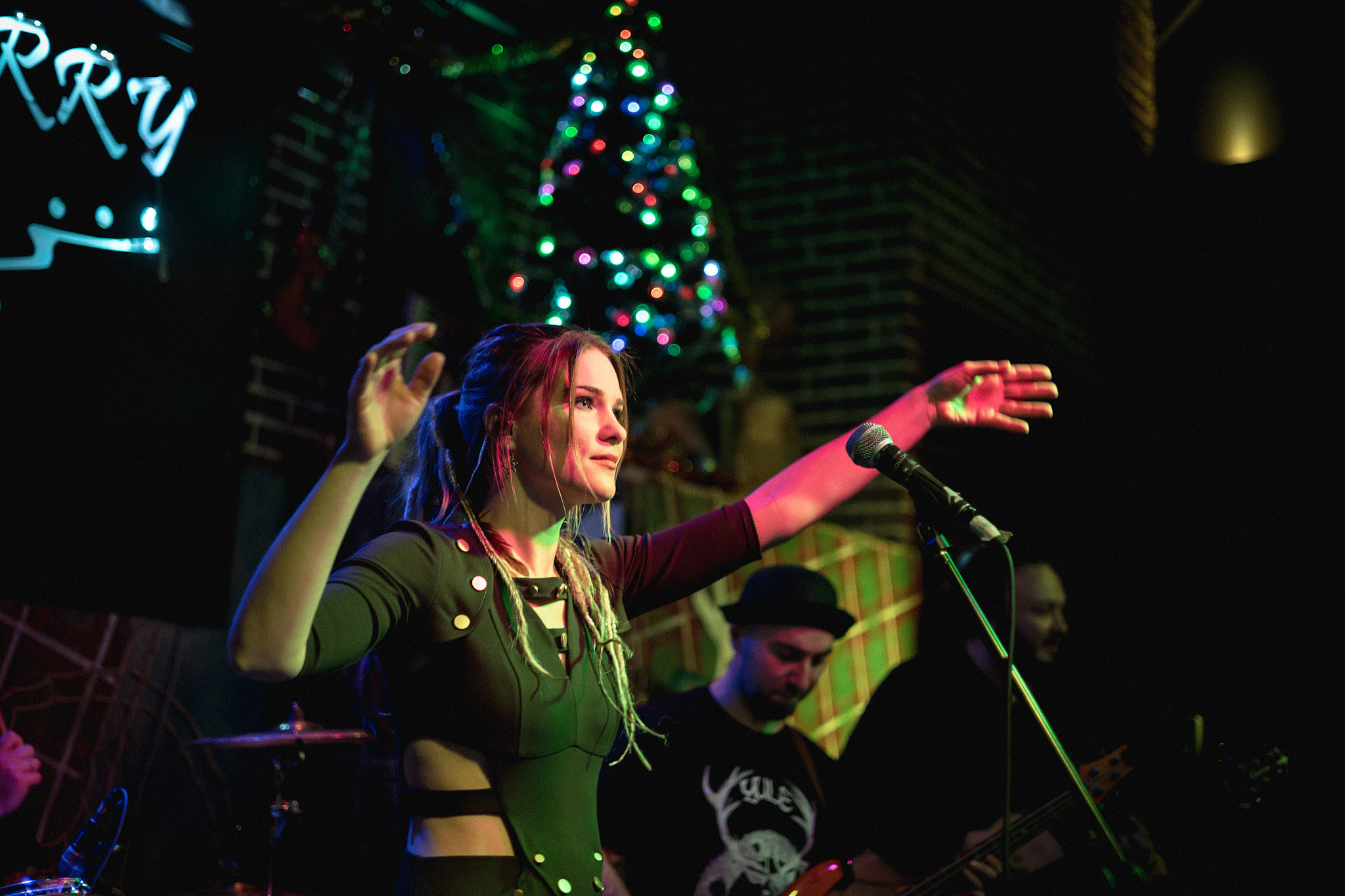 ОЛЯ И ДОМОВЫЕ. Фотограф Сонкина Татьяна