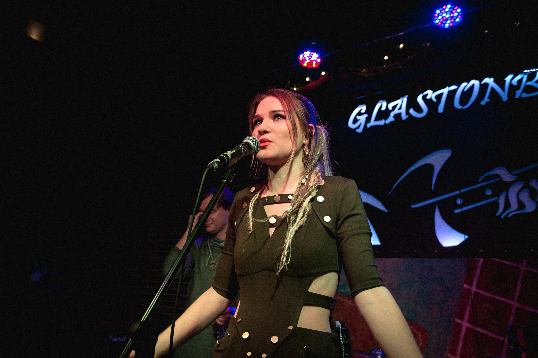 ОЛЯ И ДОМОВЫЕ. Фотограф Сонкина Татьяна