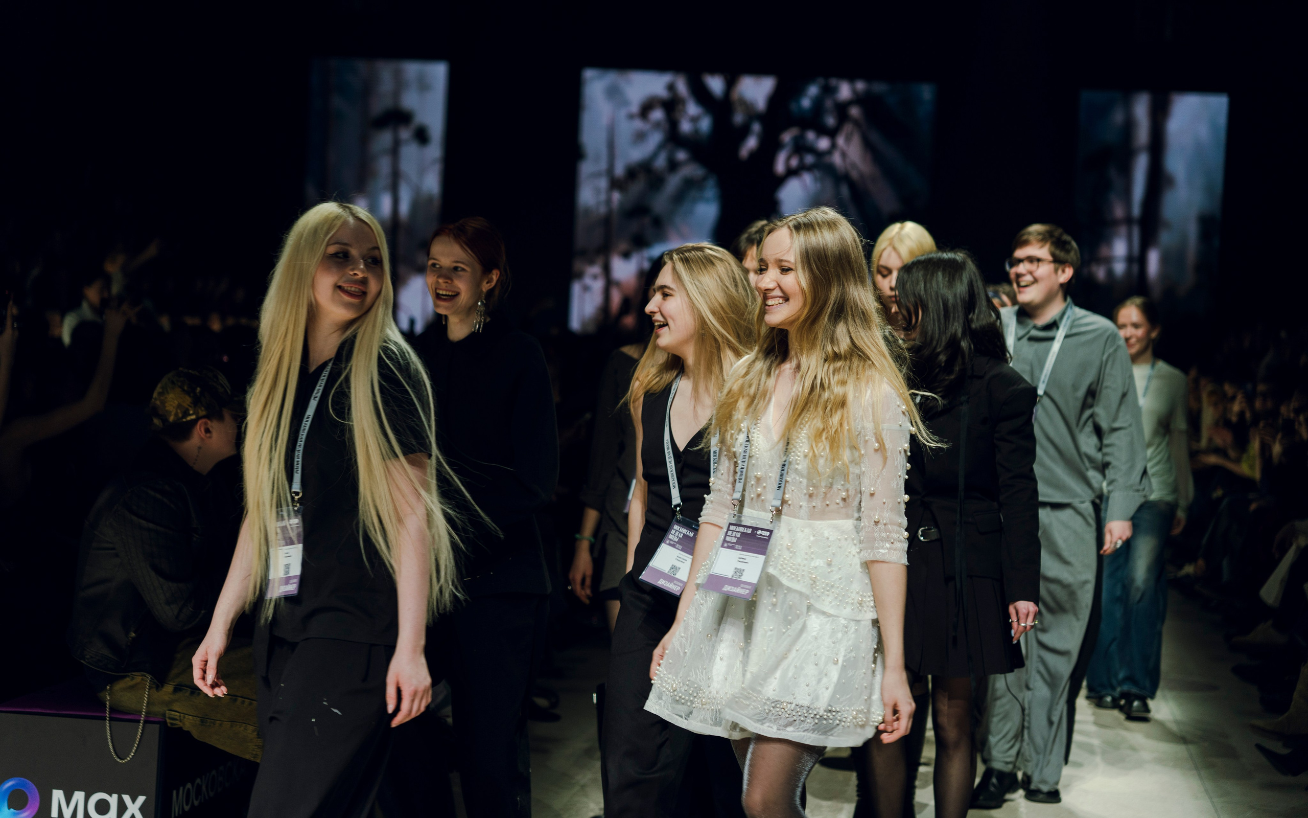 Показ Школы дизайна НИУ ВШЭ на Московской неделе моды. Фотограф в Москве Савкина Евгения