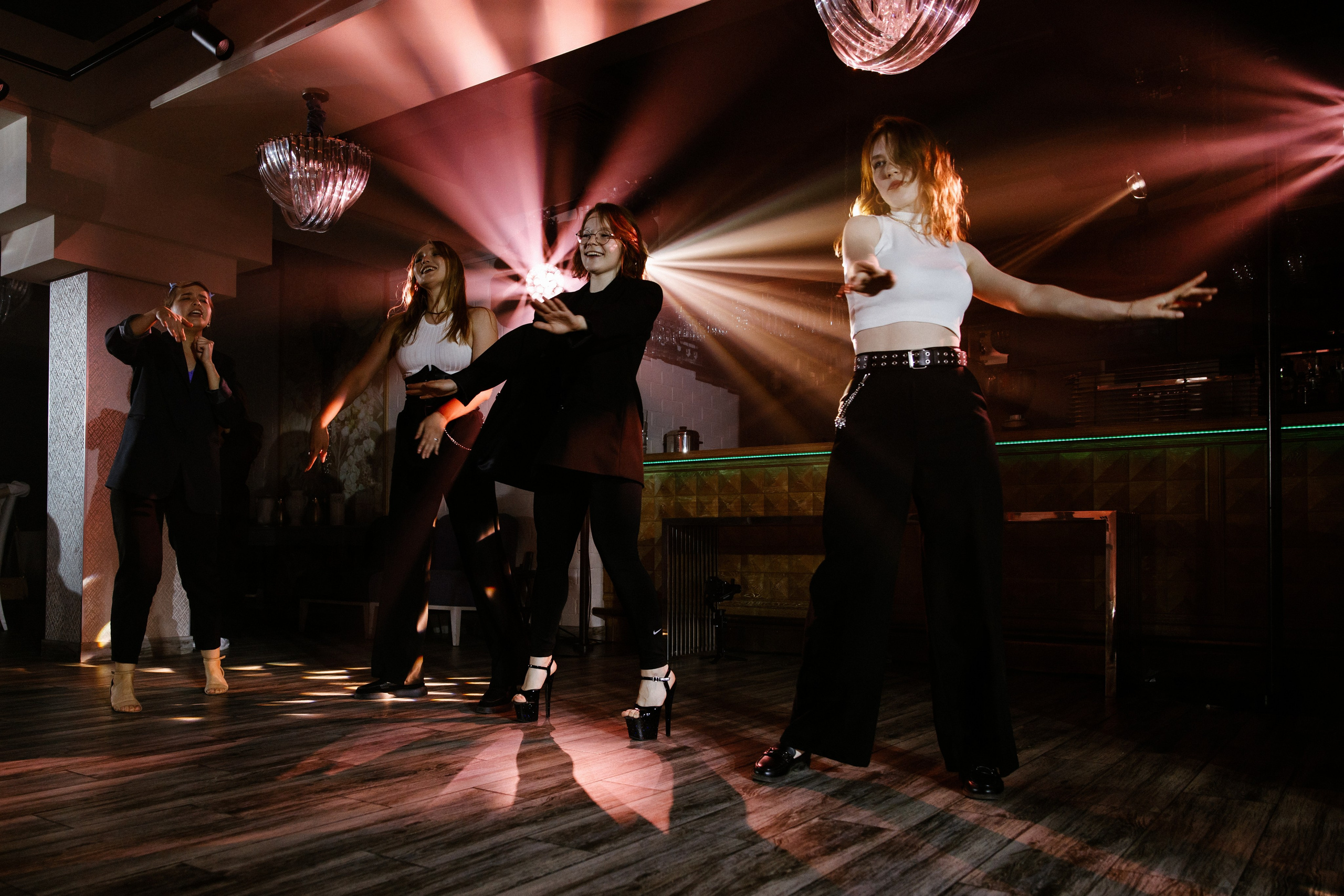 Денис и Юлия. Dieci. Свадебный фотограф Балчугова Мария Екатеринбург