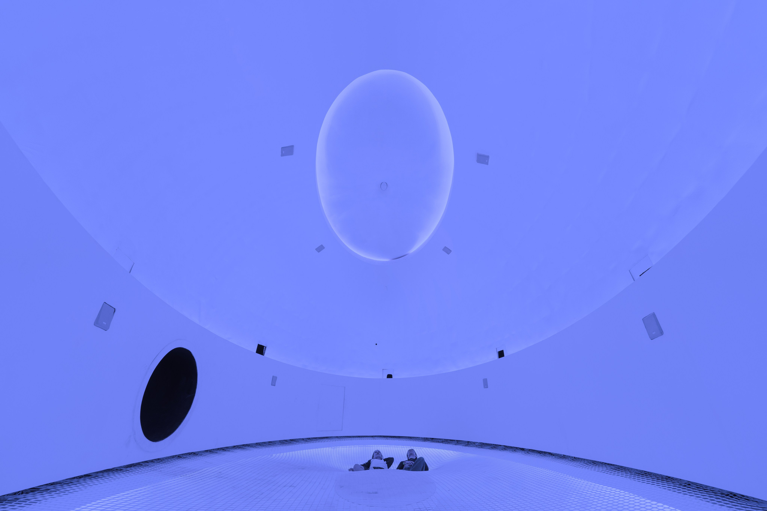 Outline 2024. @tomrus: Рустам Шагиморданов — фотограф