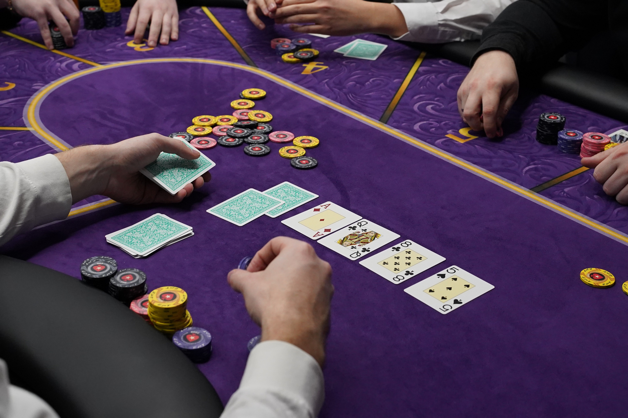 Покер. Фотограф