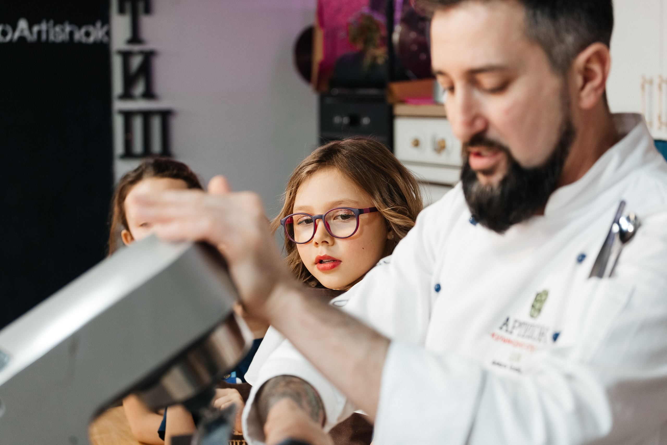 Детский мастер-класс в «АРТиШОК». Фотограф Кемерово | Сергей