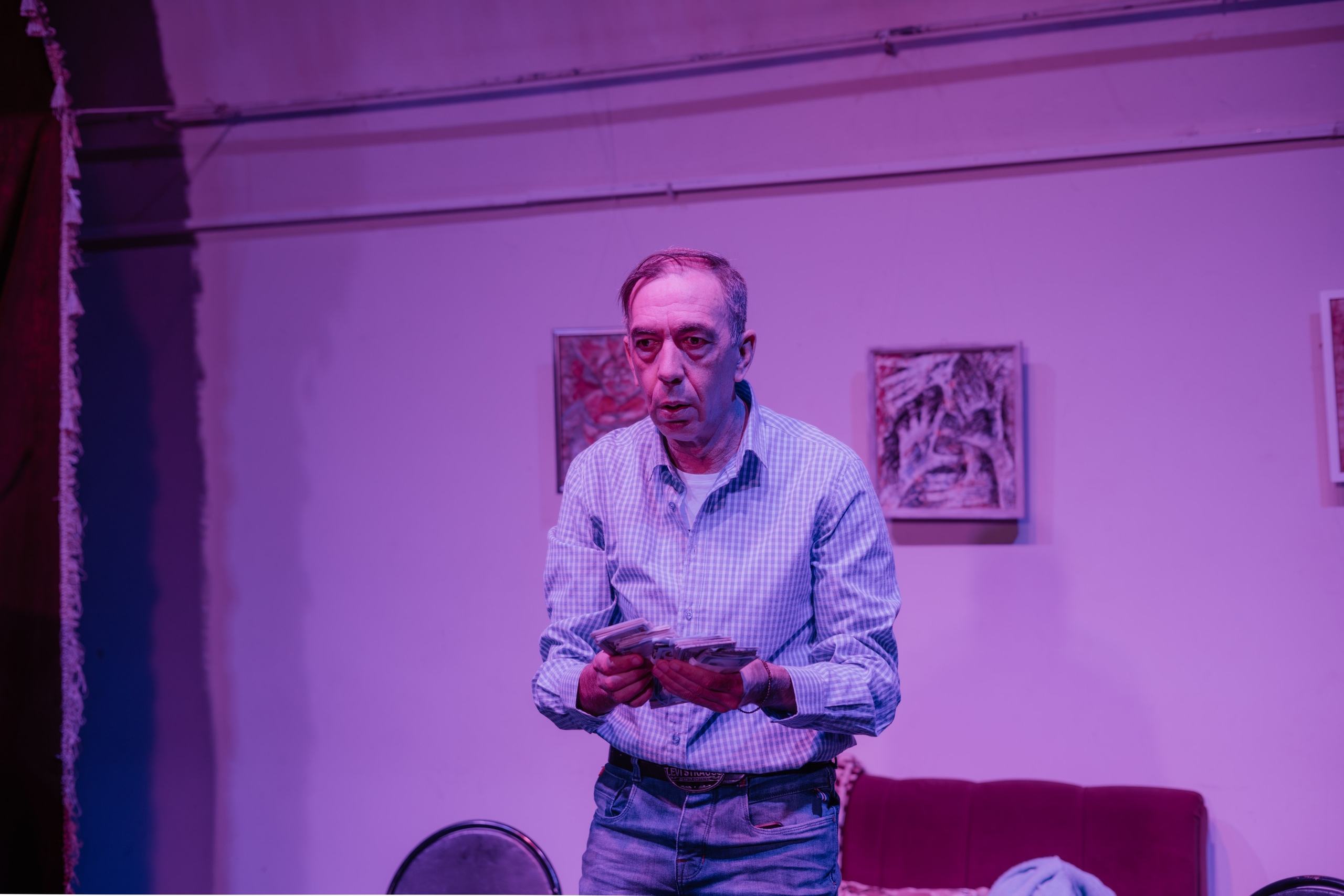 Дом актера «Денег много не бывает». Фотограф Марк Файзулин