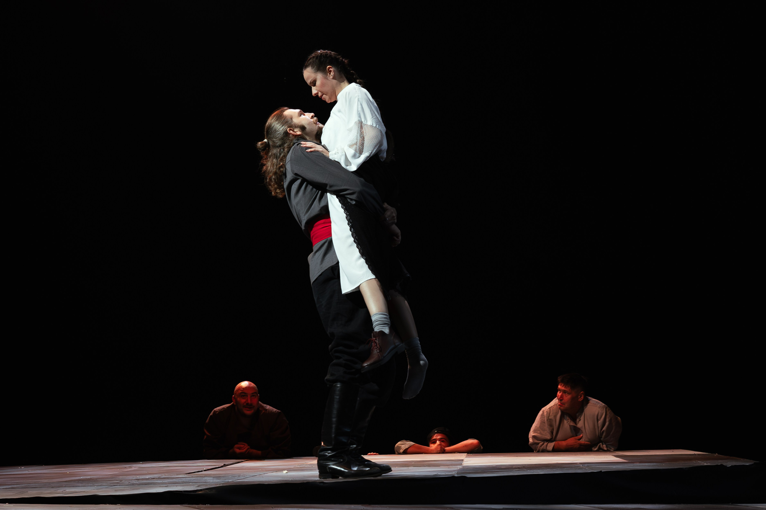 Астраханский Драматический Театр «Леди Макбет». Фотограф Марк Файзулин