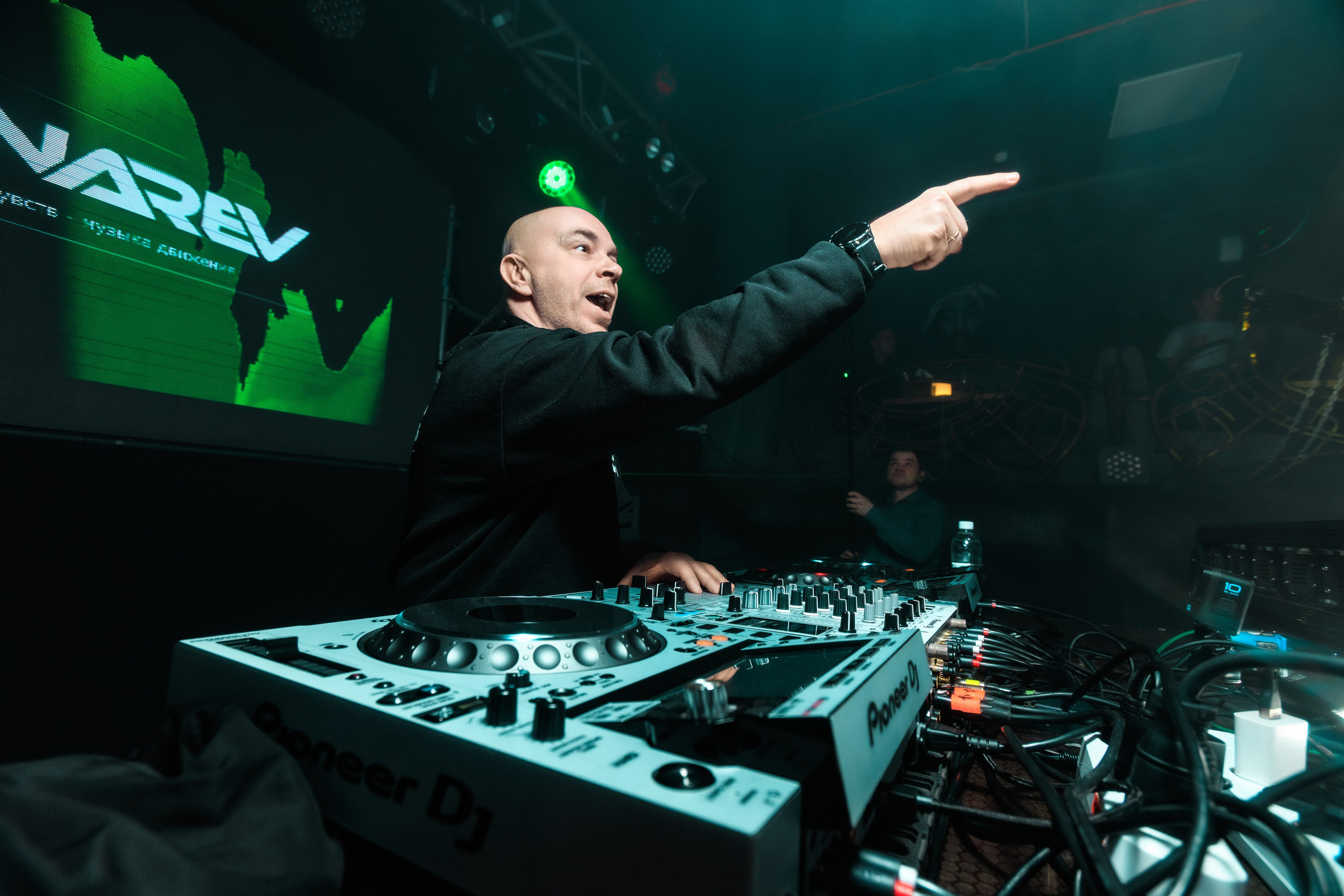 15.02.25 Suanda 450 Evolution. Репортажный фотограф Екатеринбург | Яркий, качественный репортаж | Концерты, клубы, репортаж, праздники, корпоративы