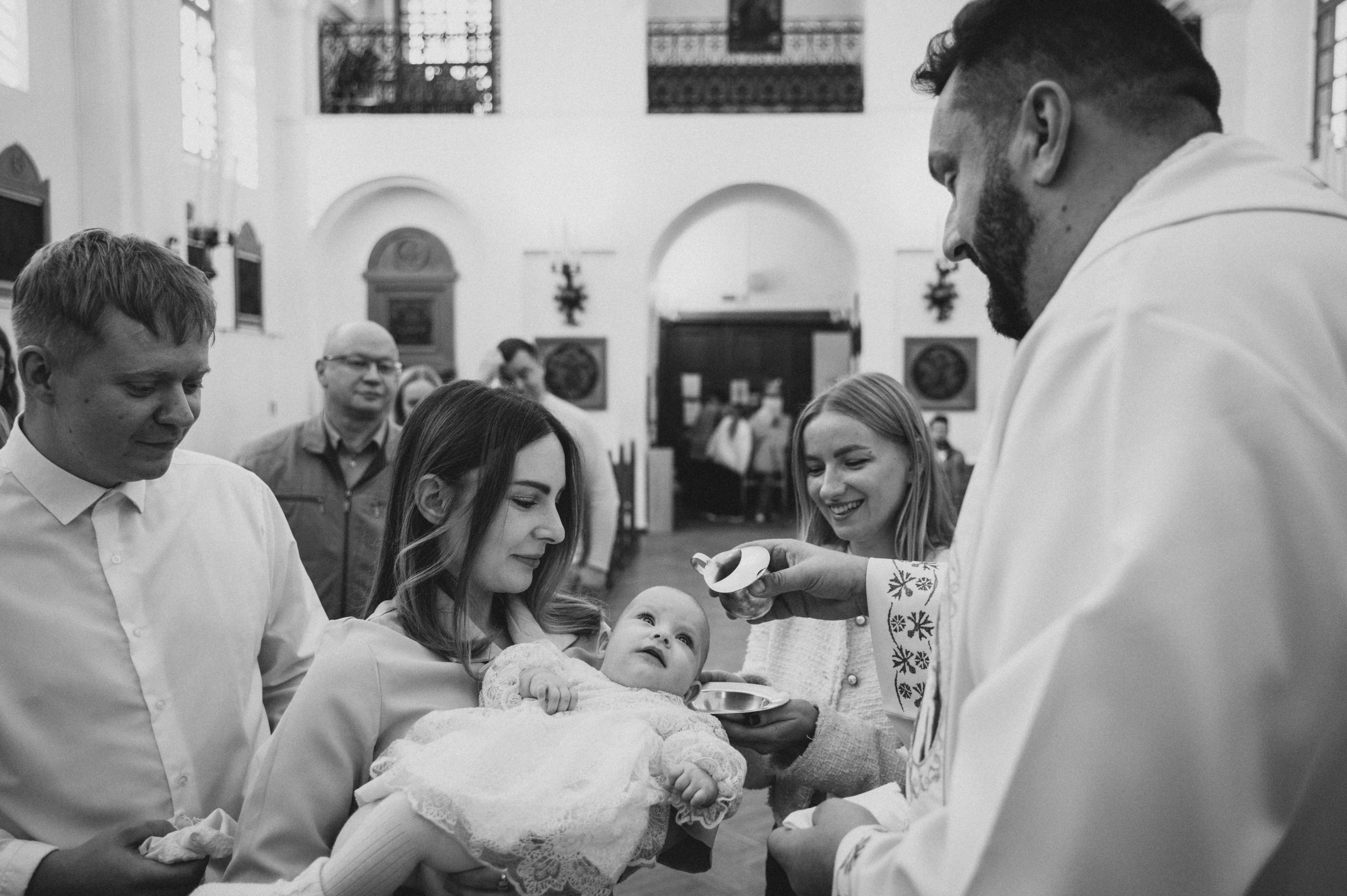 Крещение Эмили (Золотогорский костёл Пресвятой Троицы). Семейный фотограф в Минске Дарья Дреко