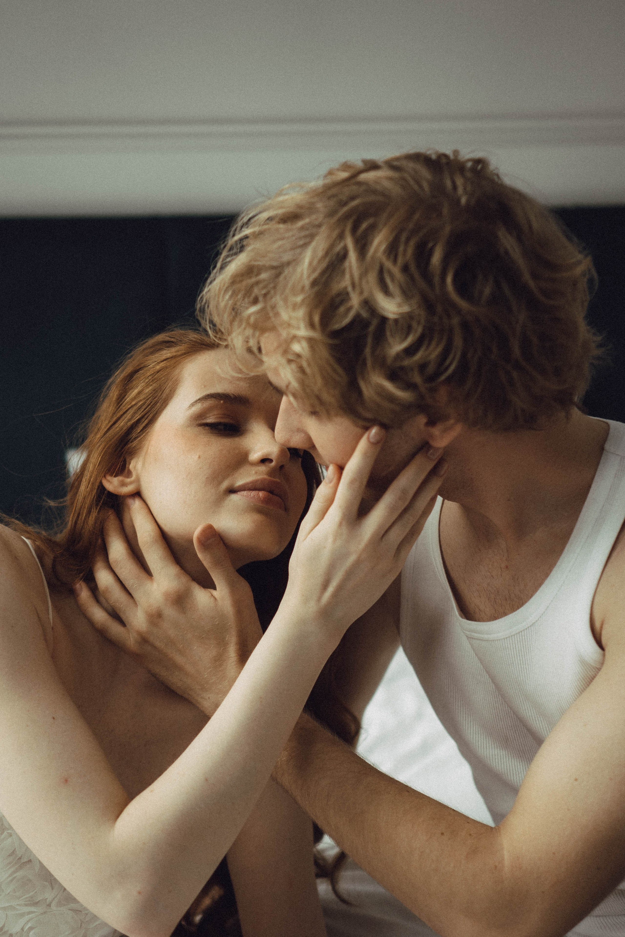 СВАДЕБНАЯ СЬЕМКА В ОТЕЛЕ. СБОРЫ ЖЕНИХА И НЕВЕСТЫ И ТАКЖЕ ТОР И ПОДГОТОВКА К ПРОГУЛКЕ. Профессиональный фотограф, Санкт-Петербург — Виктория Богомолова