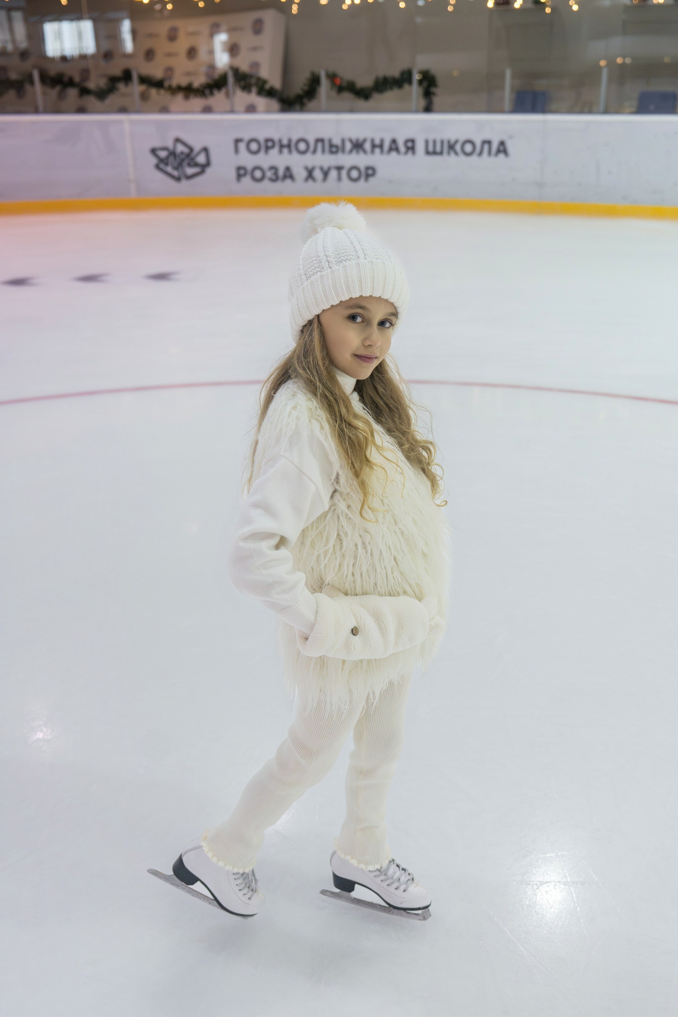 Контент съемка на катке для курорта Роза Хутор. Репортажный фотограф в Красной Поляне и Сочи Павлюченко Екатерина