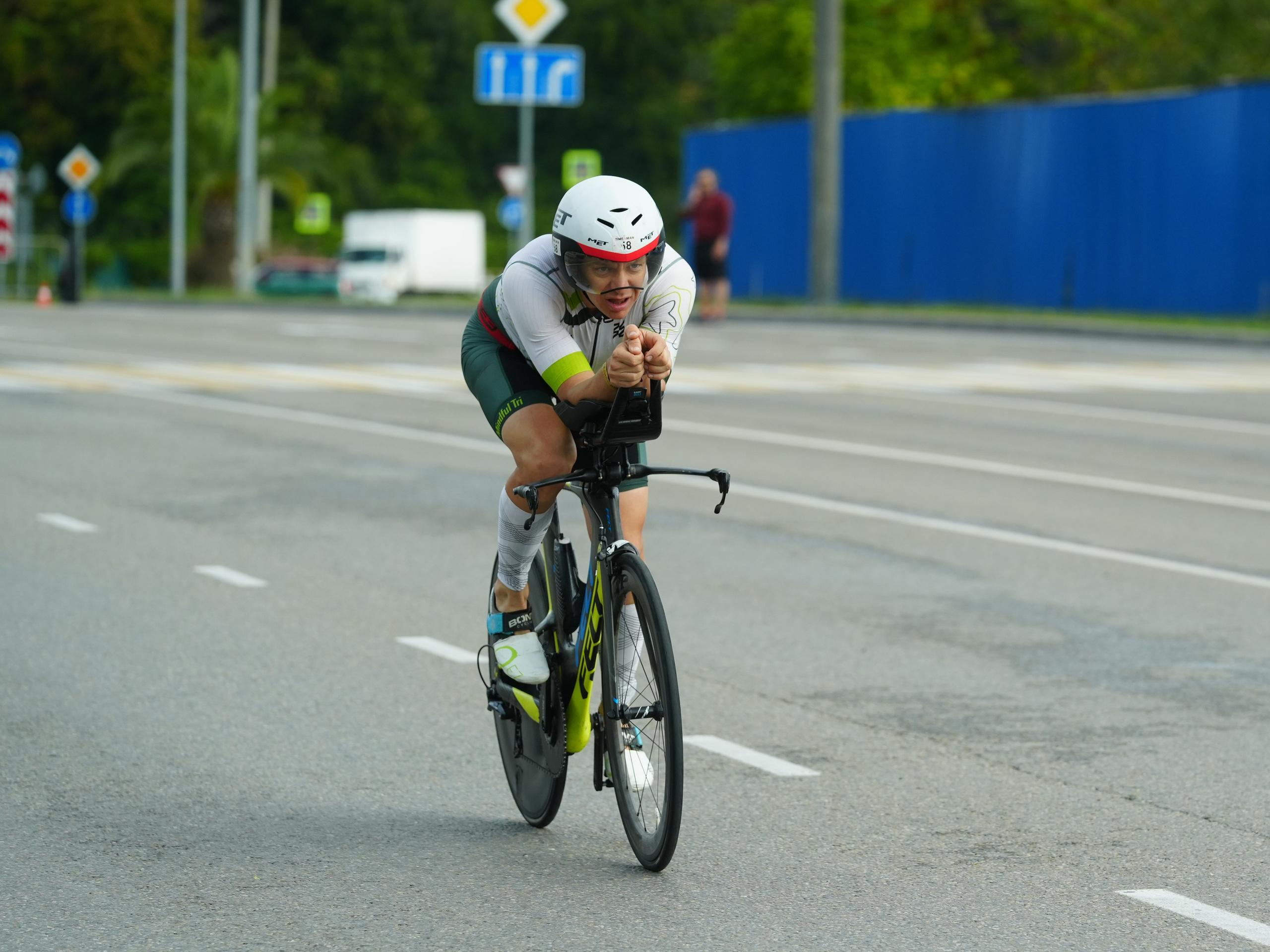 Фотоотчет партнерской интеграции для компании TELE2 на фестивале Ironstar. Репортажный фотограф в Красной Поляне и Сочи Павлюченко Екатерина