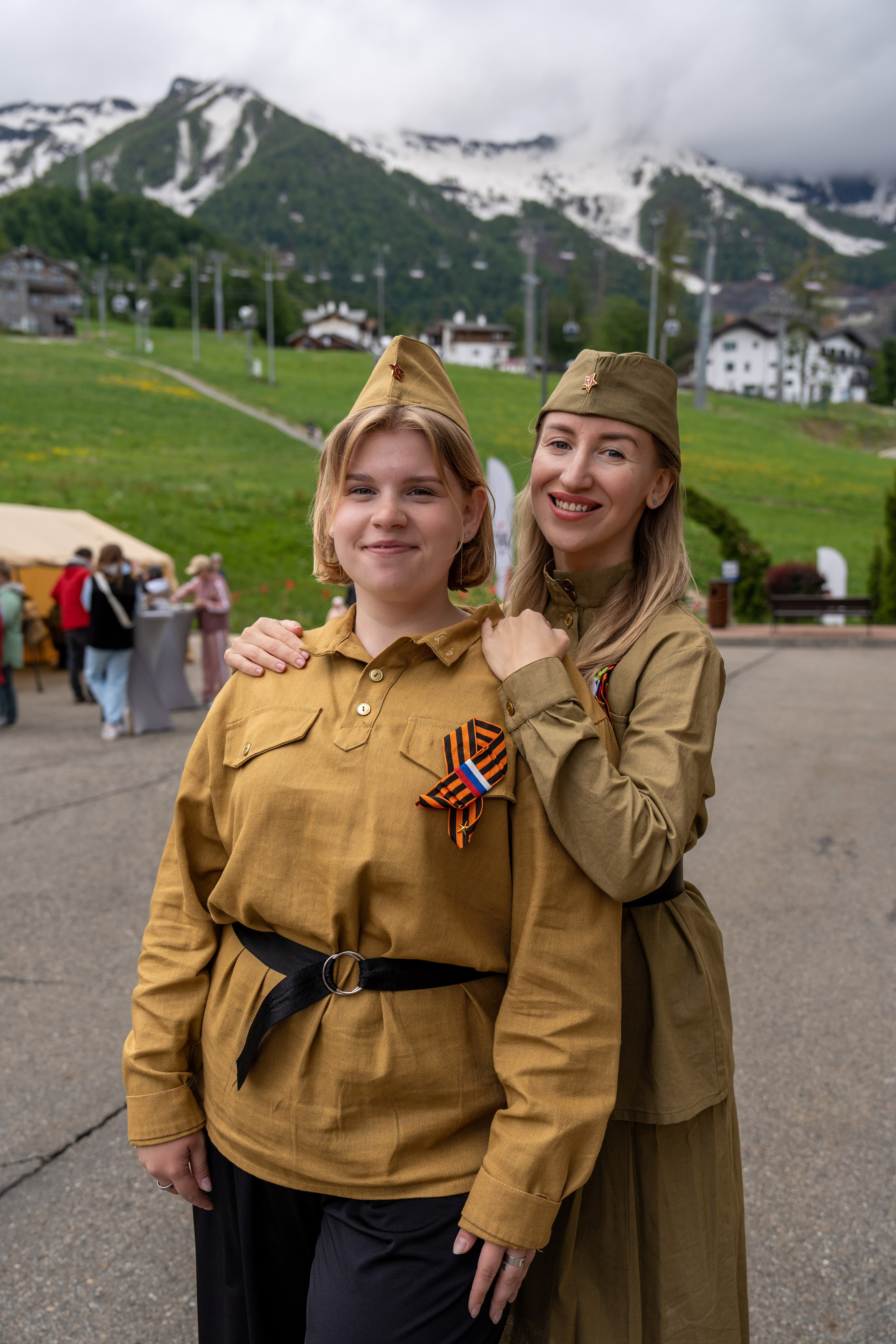 Шествие бессмертного полка 9 мая 2024 Rosa Springs. Репортажный фотограф в Красной Поляне и Сочи Павлюченко Екатерина