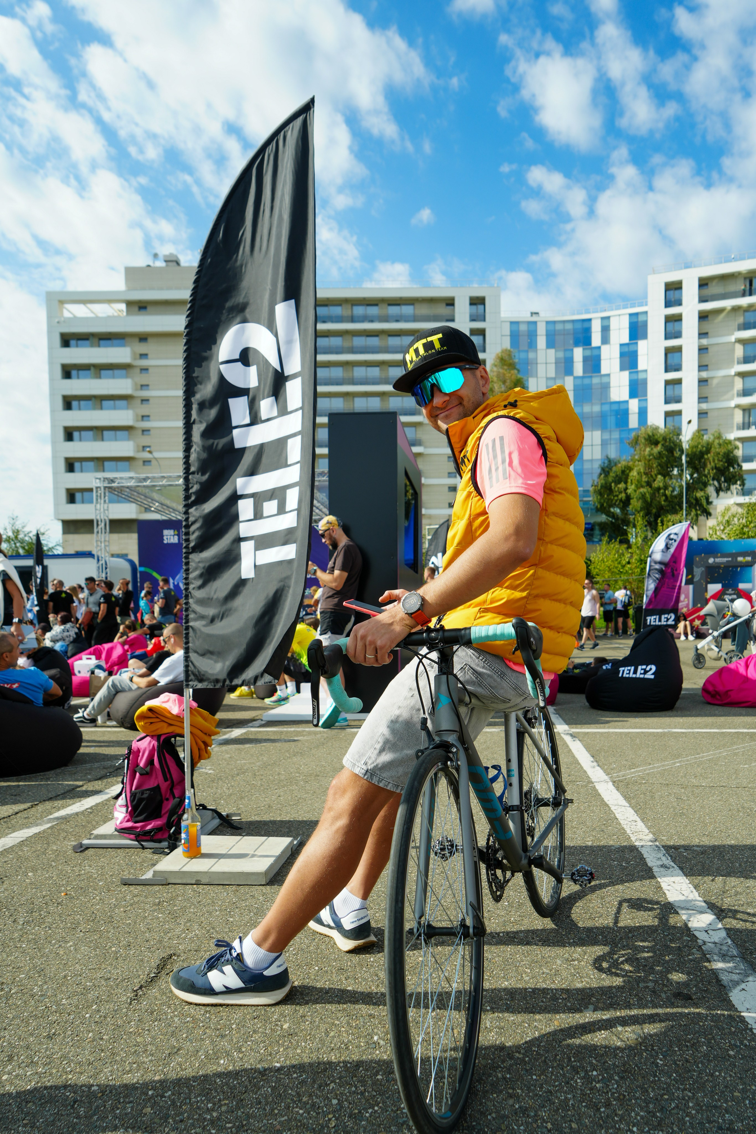 Фотоотчет партнерской интеграции для компании TELE2 на фестивале Ironstar. Репортажный фотограф в Красной Поляне и Сочи Павлюченко Екатерина