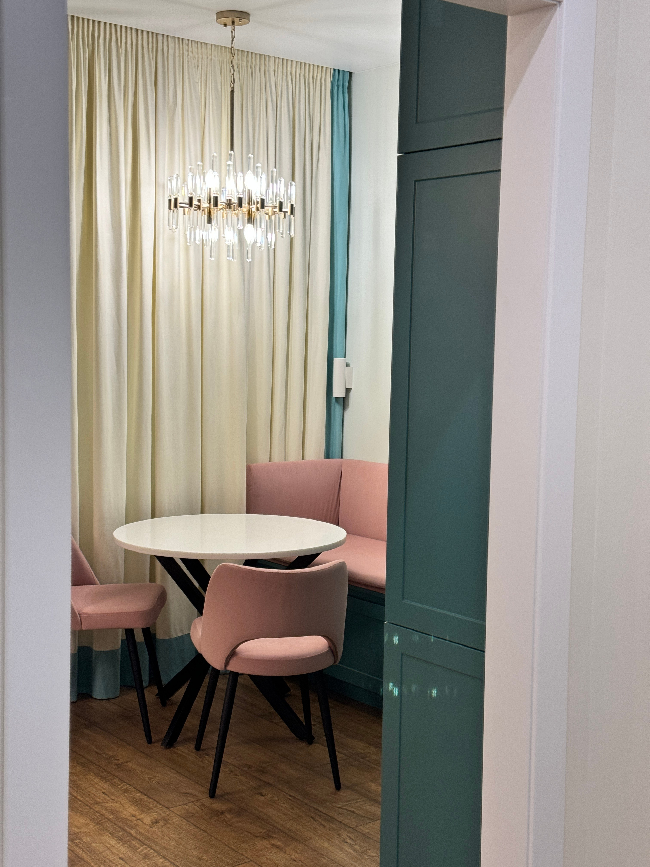Квартира на Аминьевском 40 м². Ремонты премиум-класса 1 S T . G R E A T . P R O