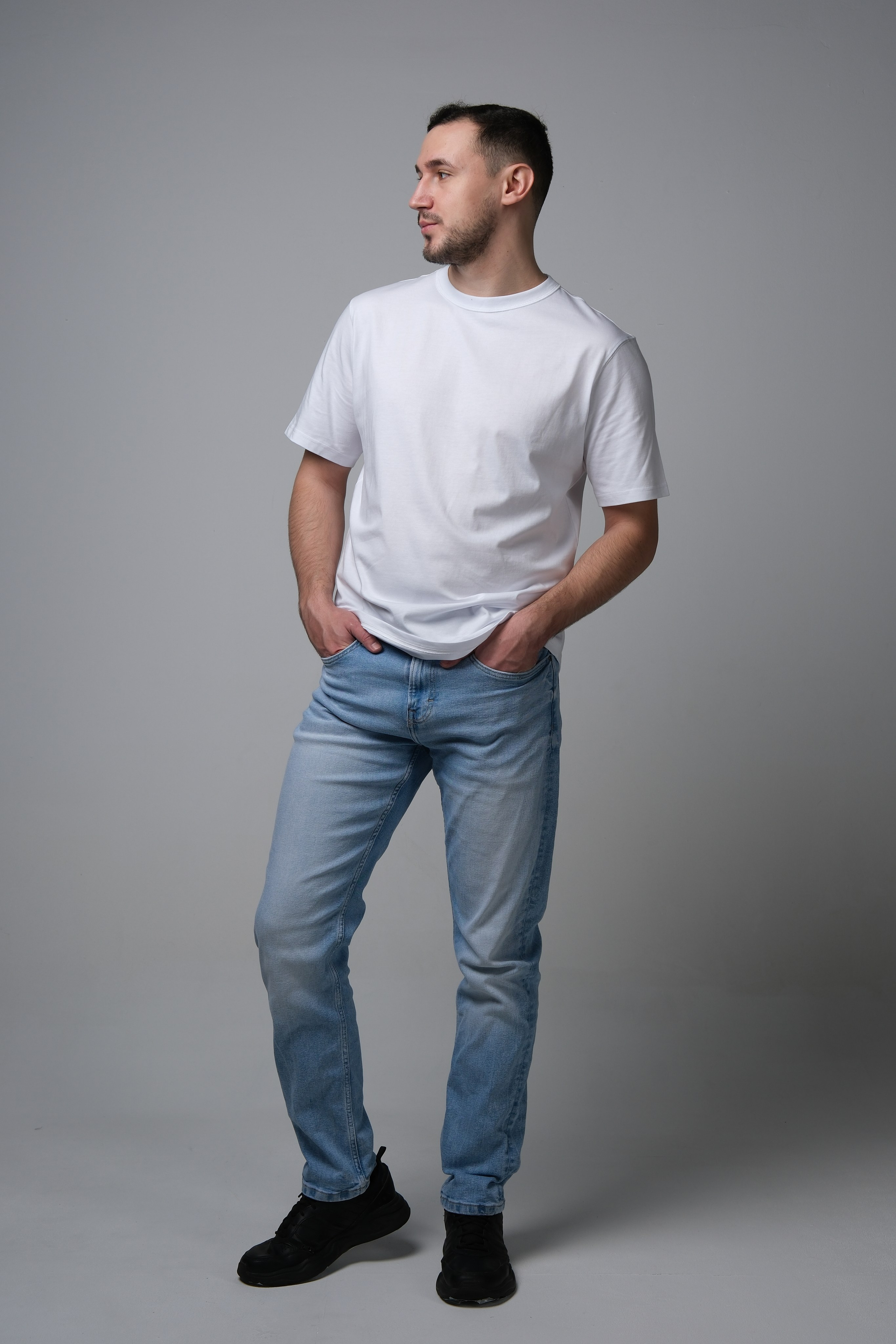 Дмитрий Б. Мен. Фото и видео продакшн в Москве — съемка для брендов и маркетплейсов