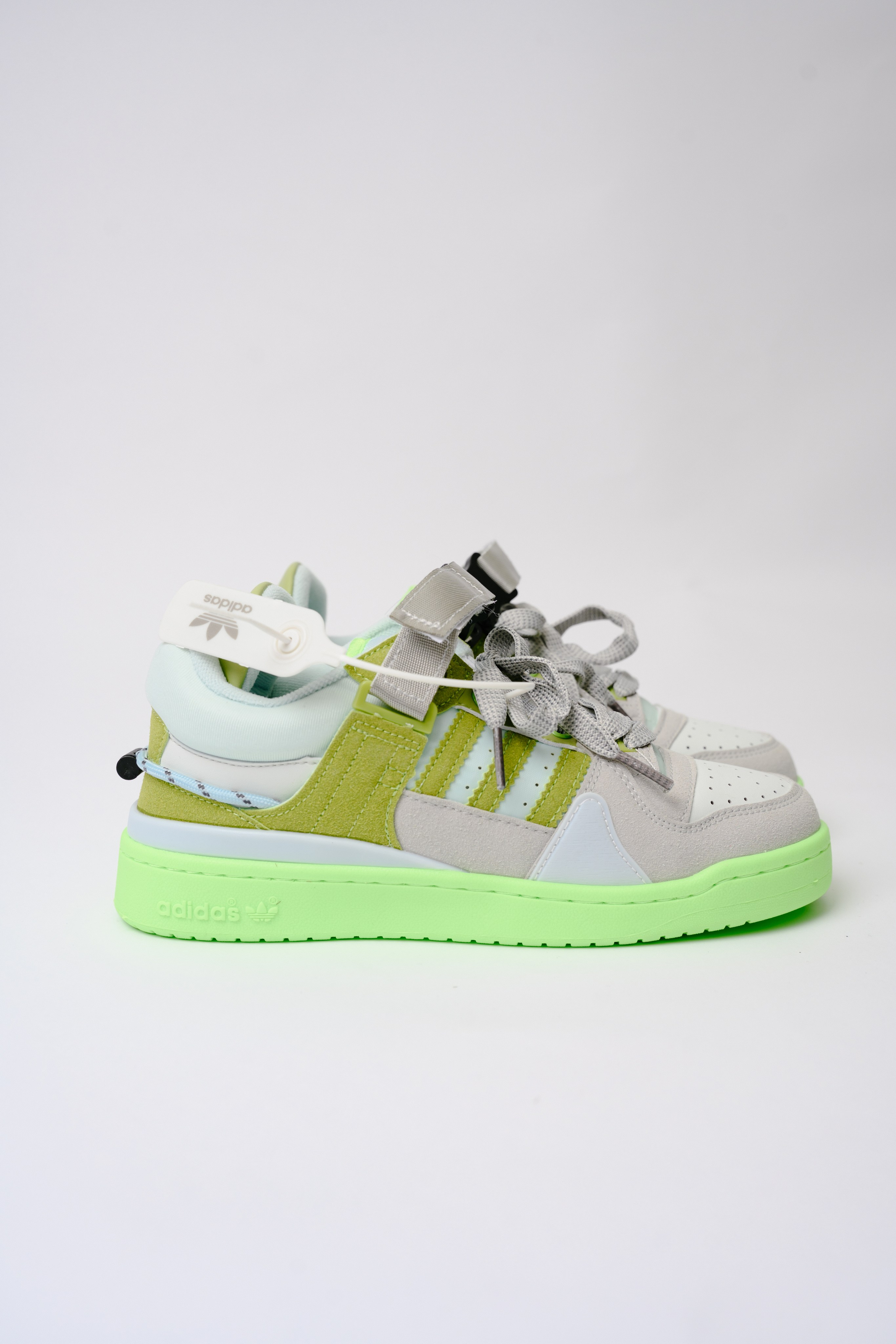 Кроссовки для wb. Фотограф в Красноярске