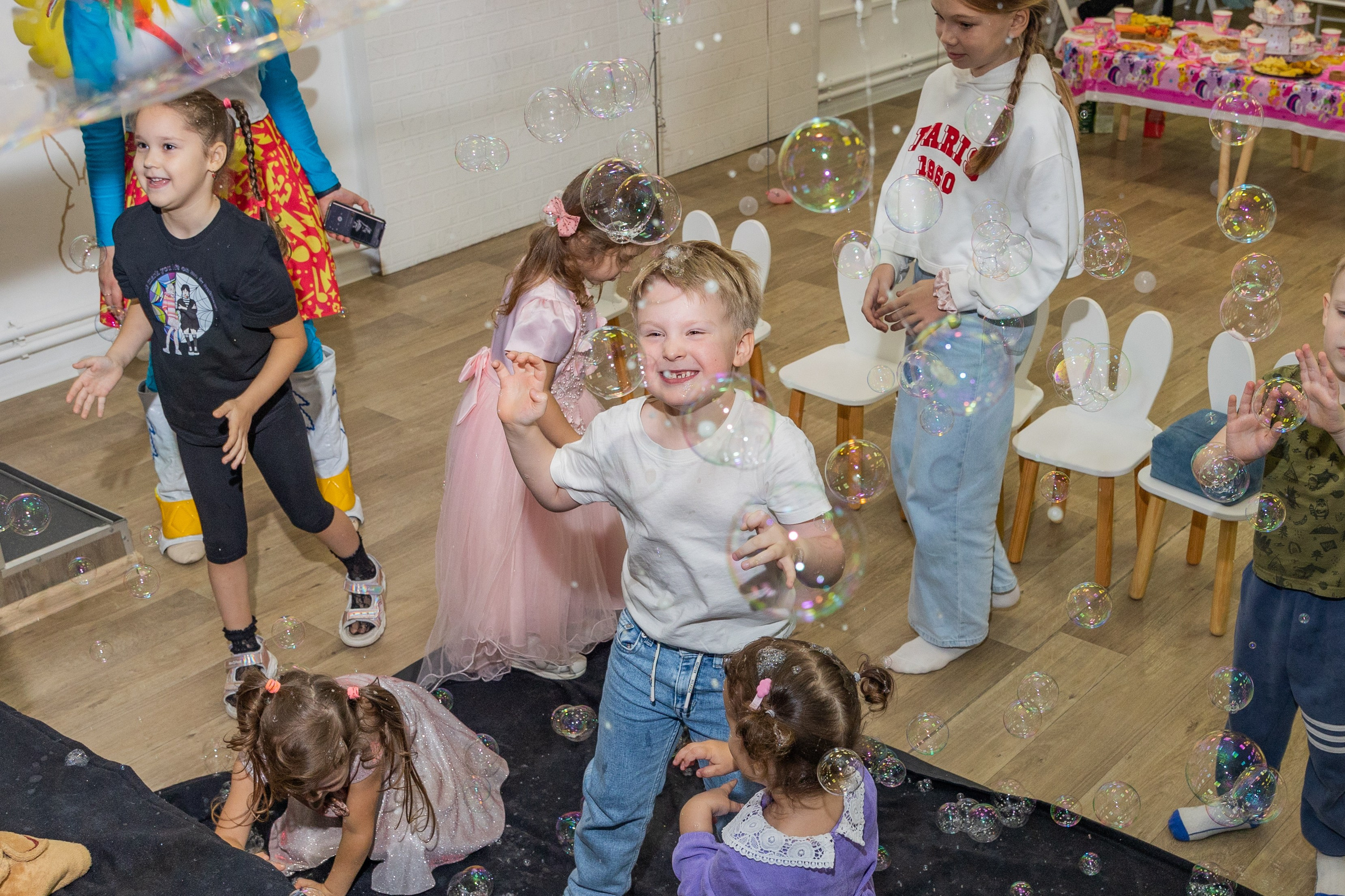 День Рождение Есении в Rabbit Holl. Выпускные альбомы во Владивостоке