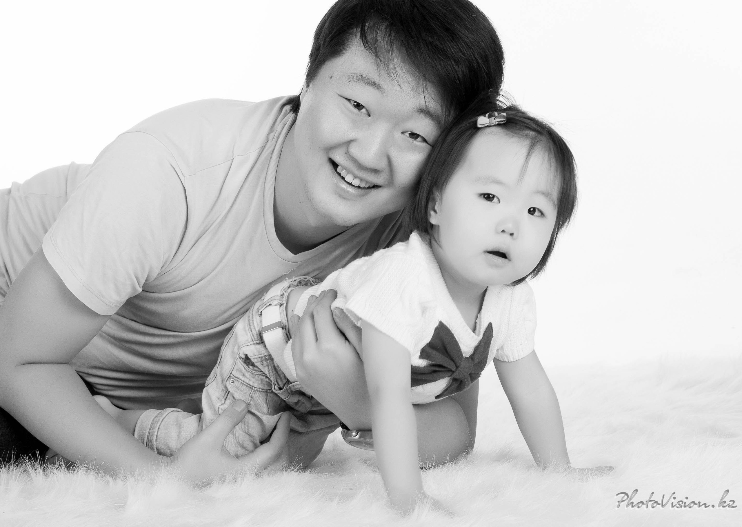 Семейная фотосессия. Фотостудия Алматы. Фотосъемка Алматы. Фотосессия Алматы. Фотокурсы. Обучение фотографии. Аренда студии