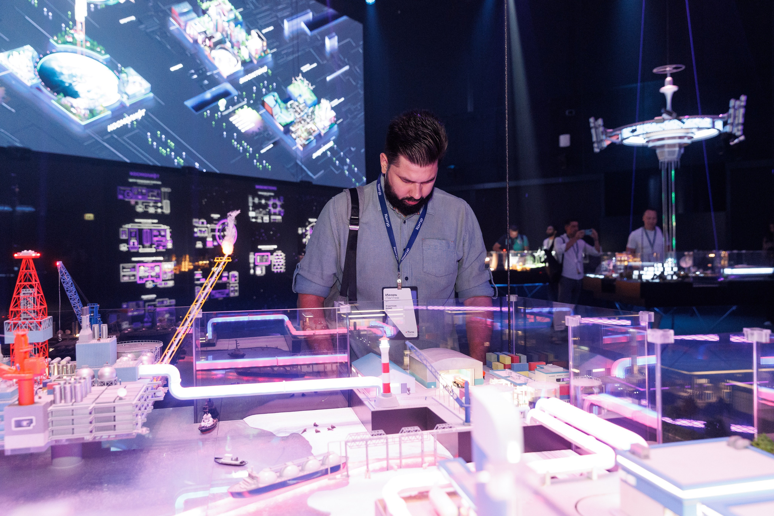 Контур Talk. Репортажный Фотограф в Москве Юра Гушан