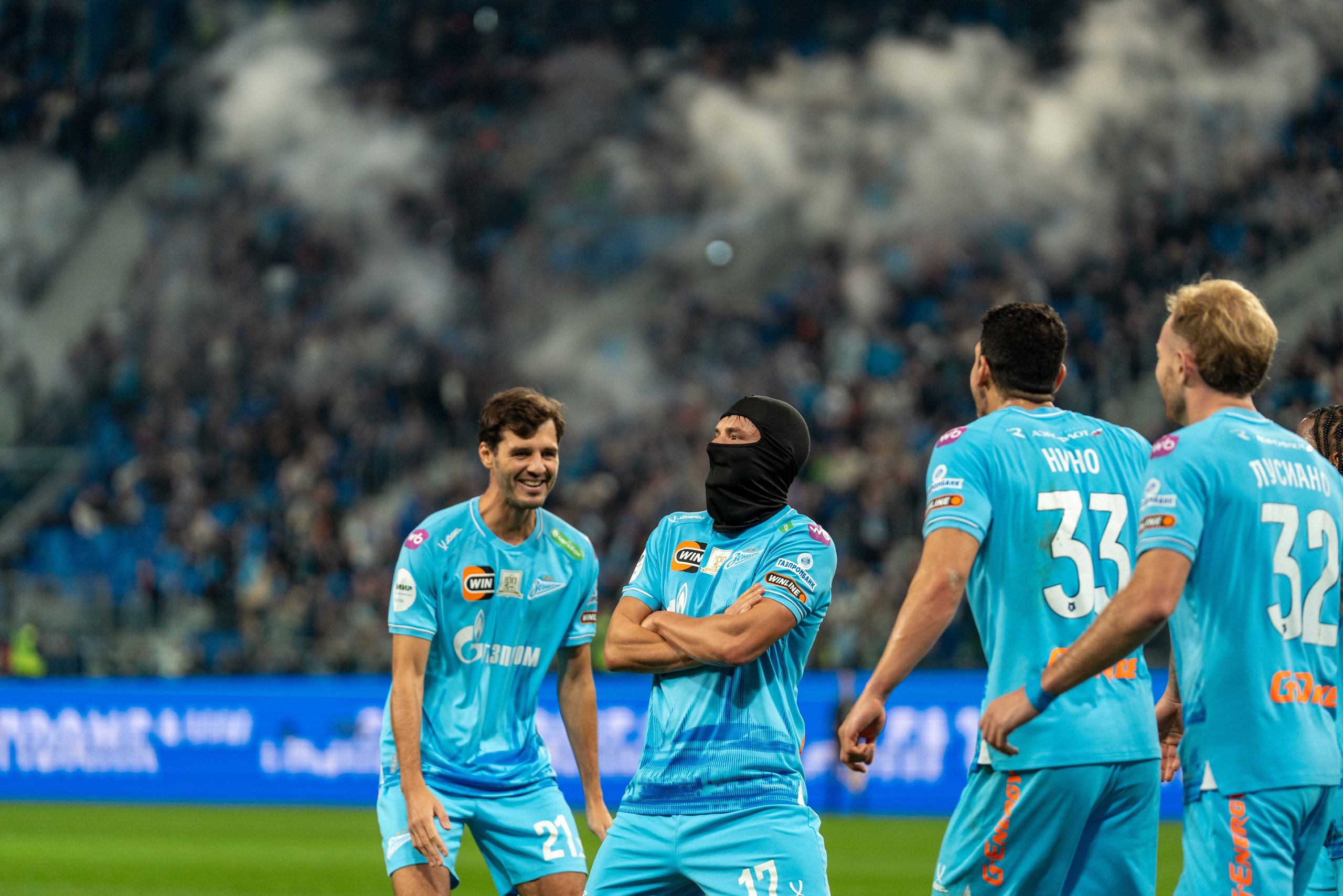 Зенит — Локомотив: фотогалерея 14-го тура РПЛ на Газпром Арене | Антон Гауф. Спортивный фотограф в Санкт-Петербурге | Антон Гауф