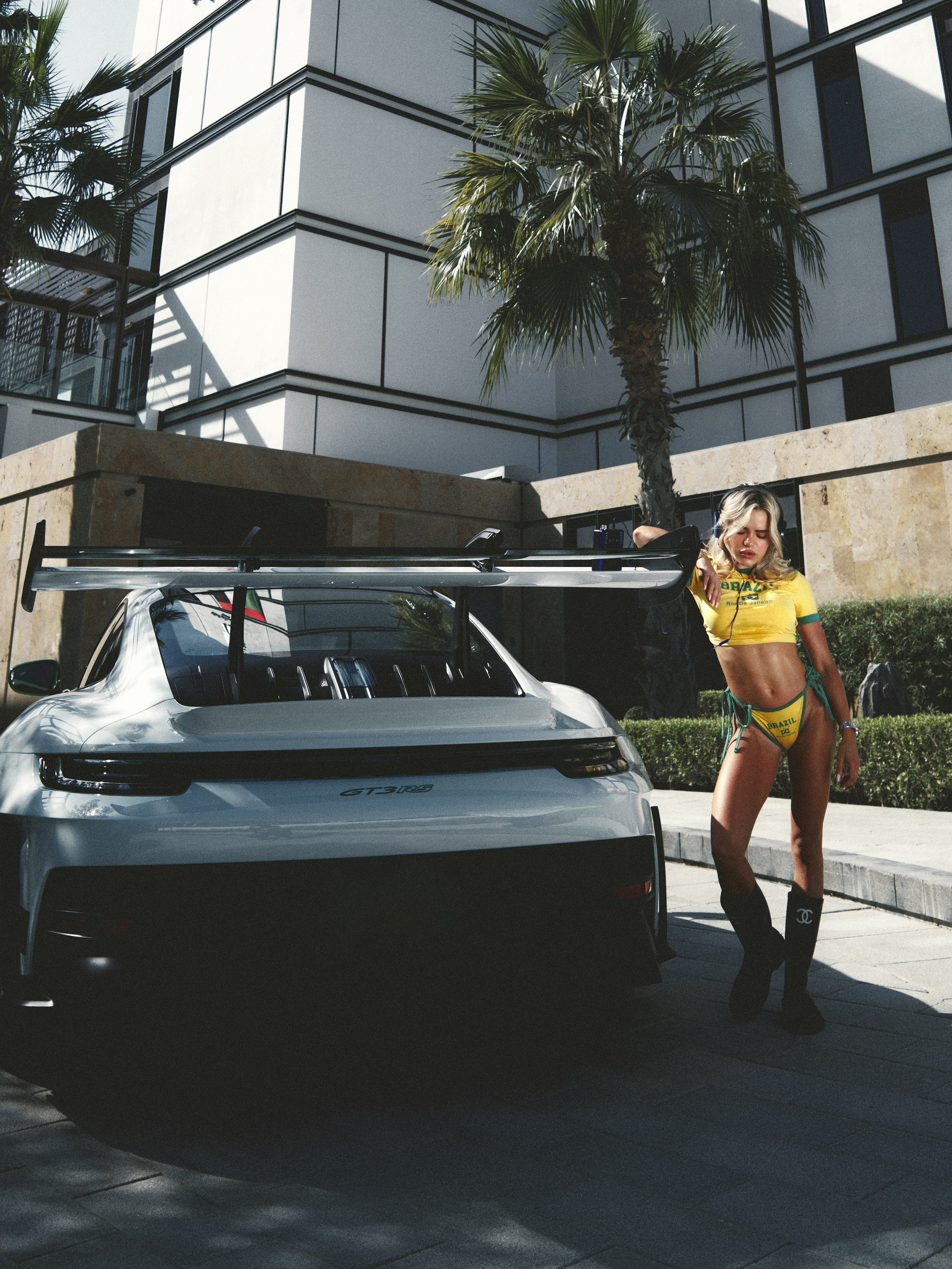 Фотограф Москва. NOIZOMAX Художественный фотограф в Дубай и по всему Миру