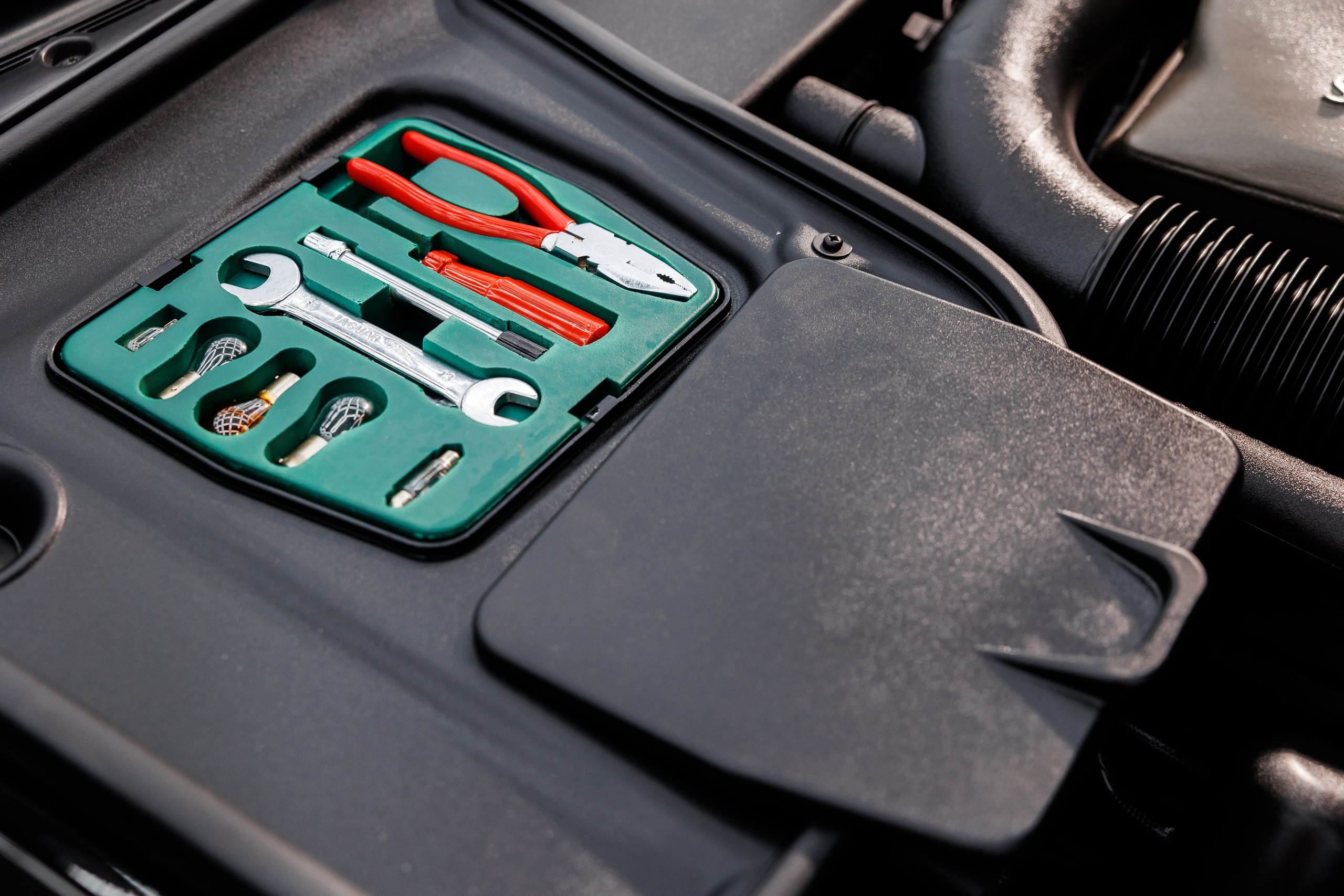 Автомобильная фотосъёмка Daimler Xj8. Фотограф Сергей Лукьянов @xapeton_photo Москва