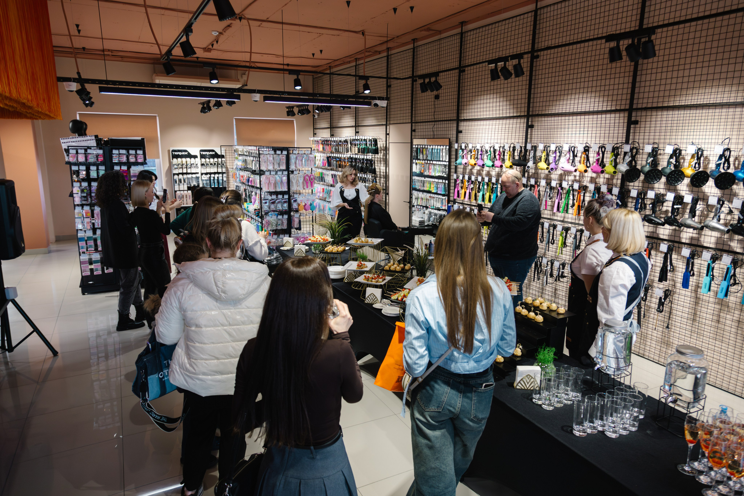 Открытие DYUKAREVA MARKET. Артур Иликчян — Wedding & Event фотограф в Краснодаре