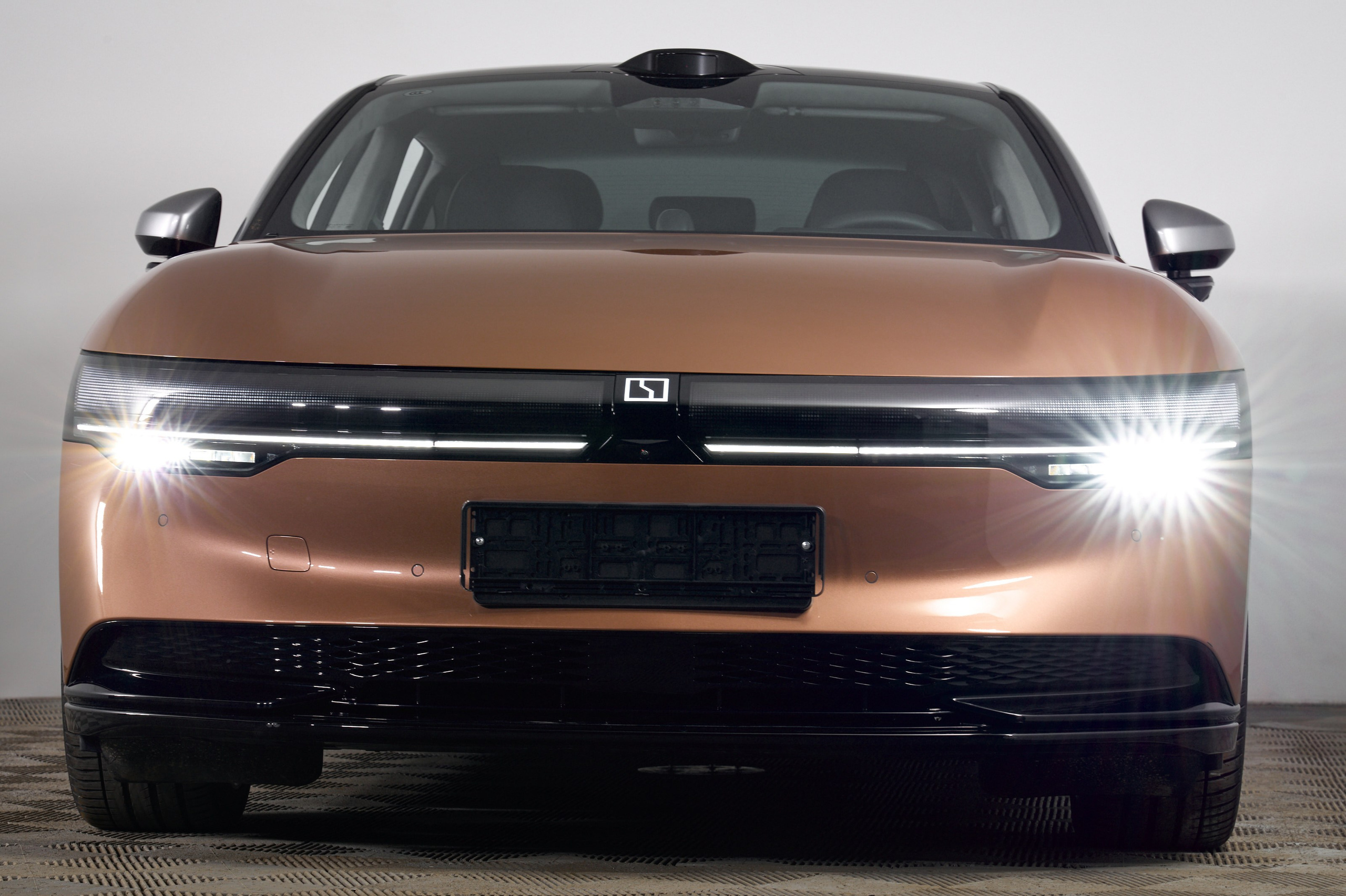 Zeekr 007_2. Фотограф Николай Прокофьев модельные тесты в Москве