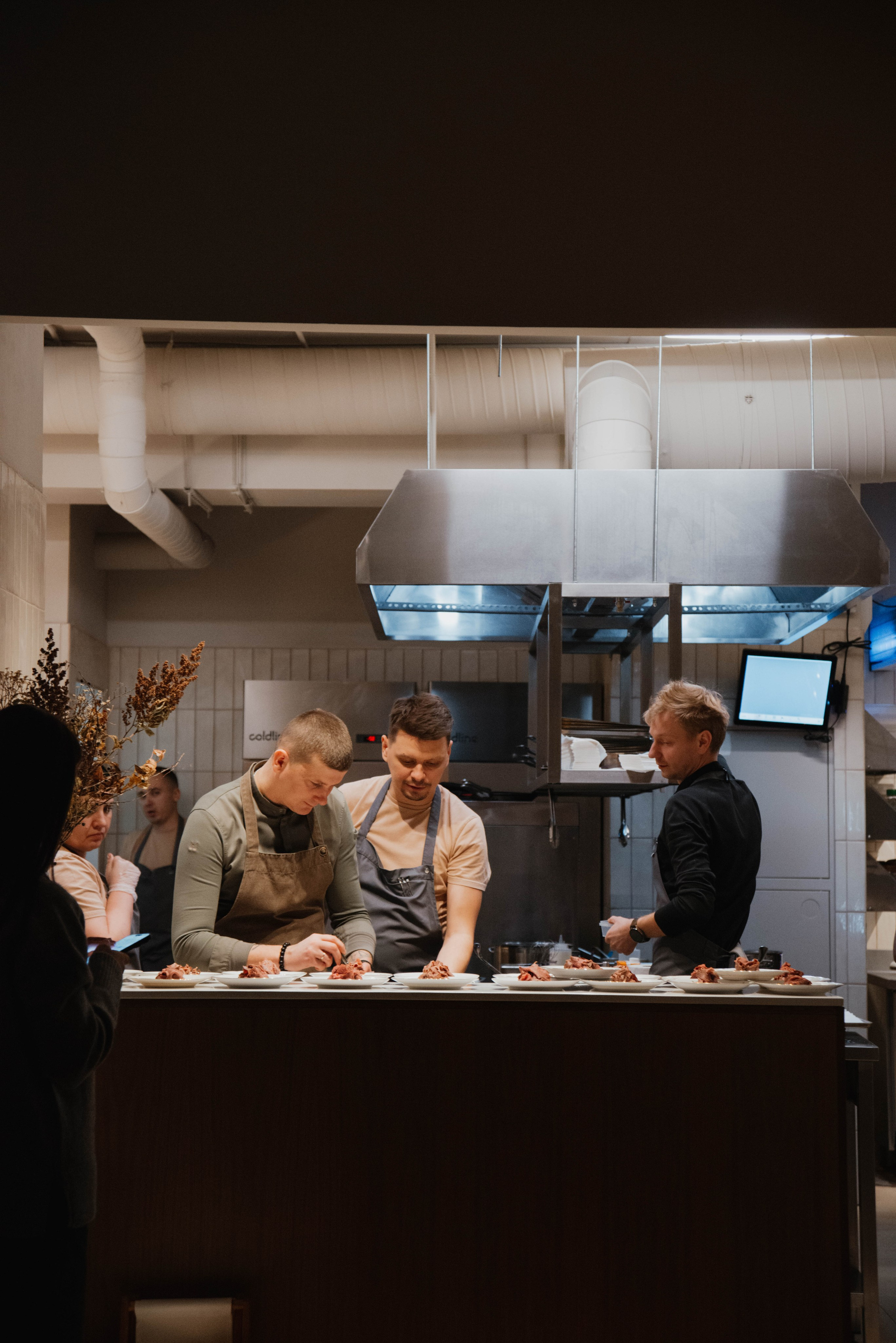 Шеф-тейбл в ресторане La Volte. Ксения Glossa. Портретный и репортажный фотограф в Самаре