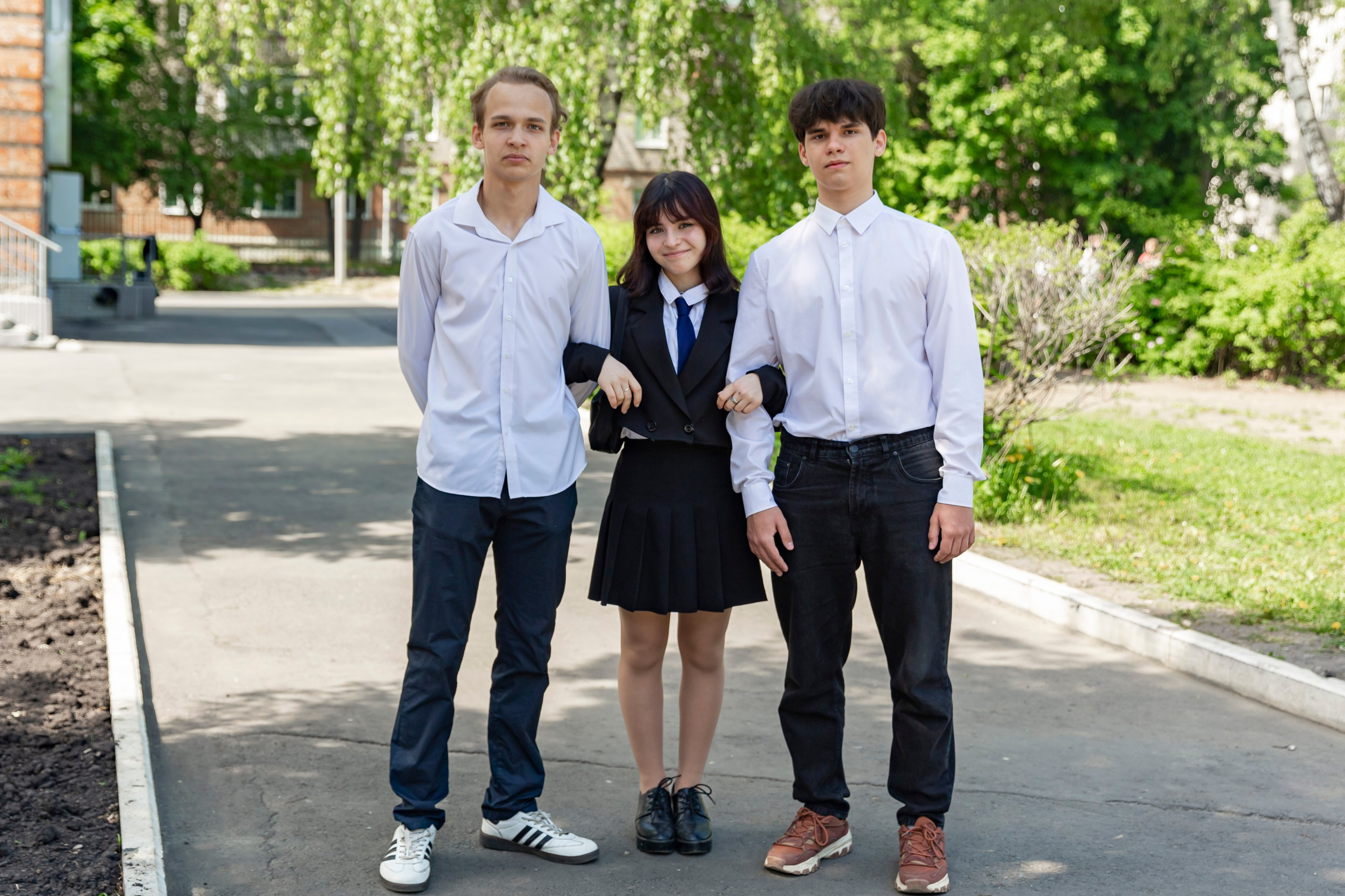 Фотосъемка 9 класс. Свадебный фотограф Марина Суворова и видеооператор Олег Петров