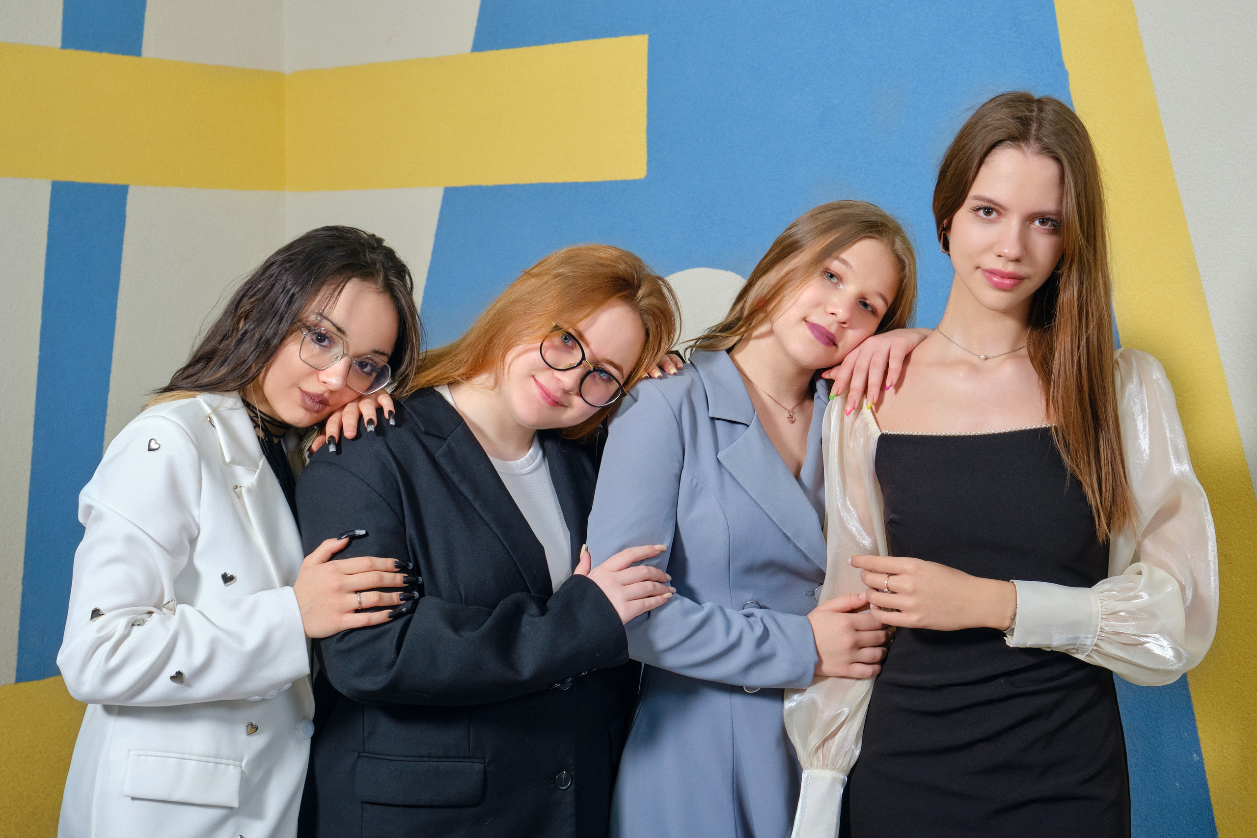 Школьный фотограф Самара. Фотосессия класса в школе, в студии. Цена