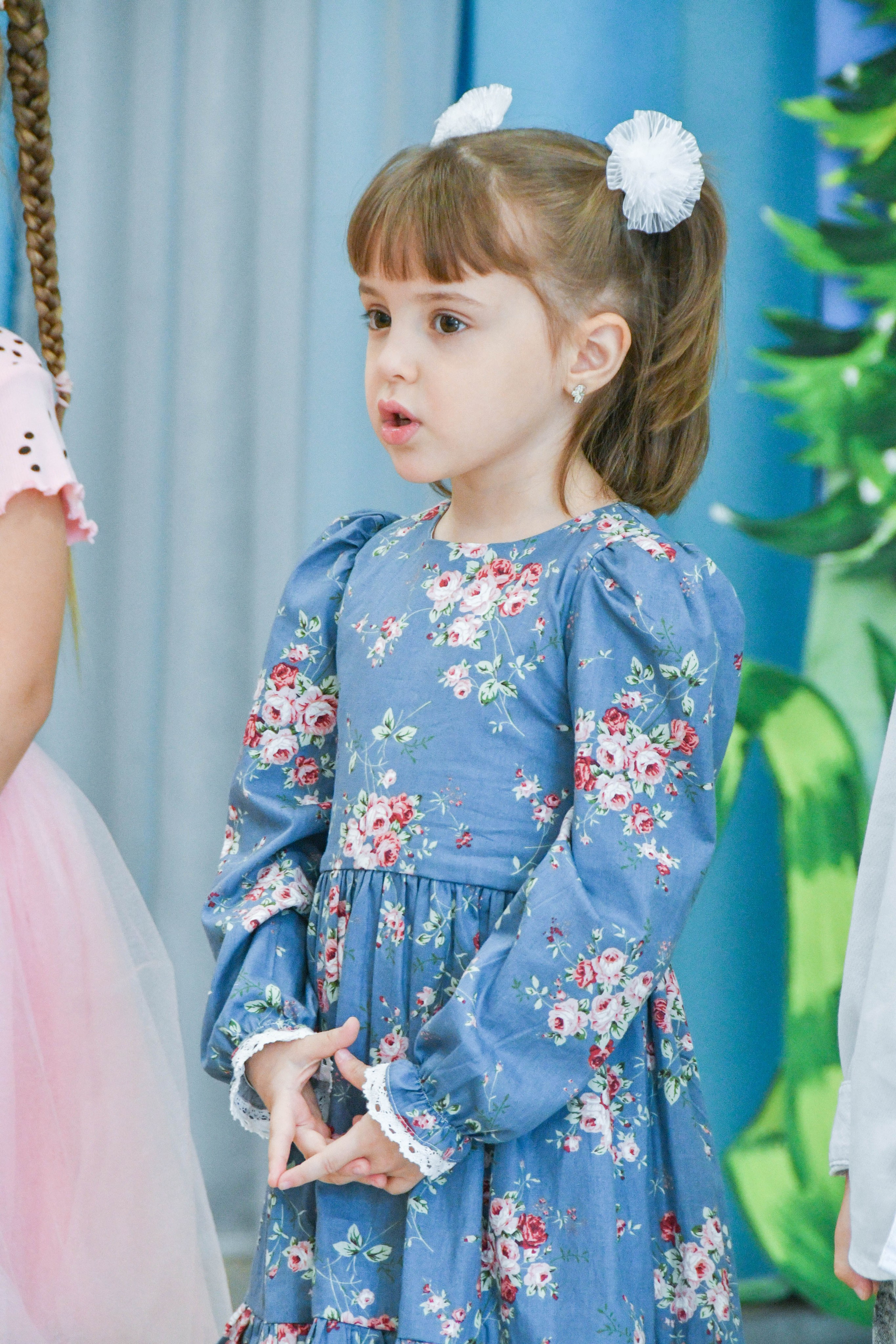 2023 г. День дошкольного работника и прогулка. Репортажный и детский фотограф в Новосибирске