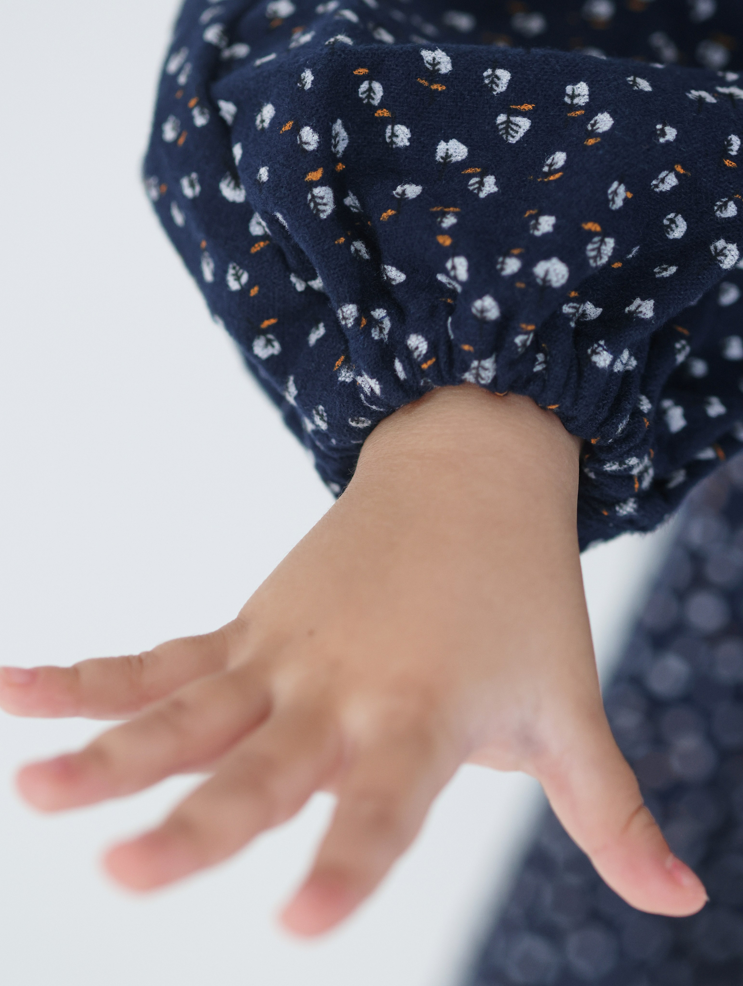 Платья детские. Фото съемка товаров для макретплейсов Воронеж