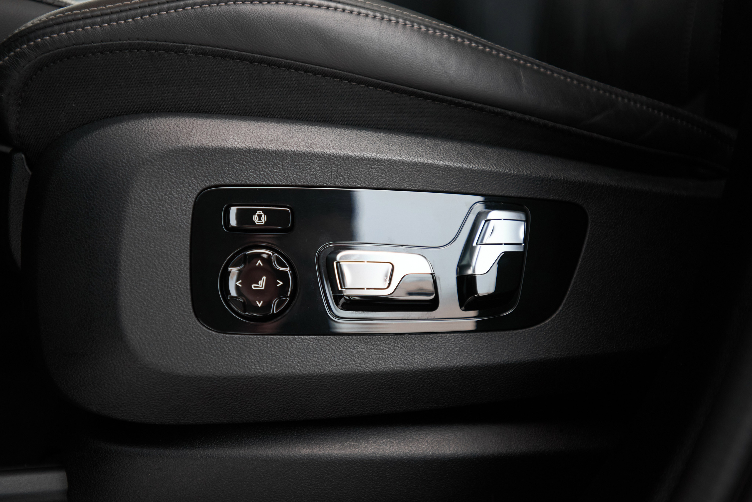 BMW X7. Автомобильный и интерьерный фотограф в Минске Александр Тагаев