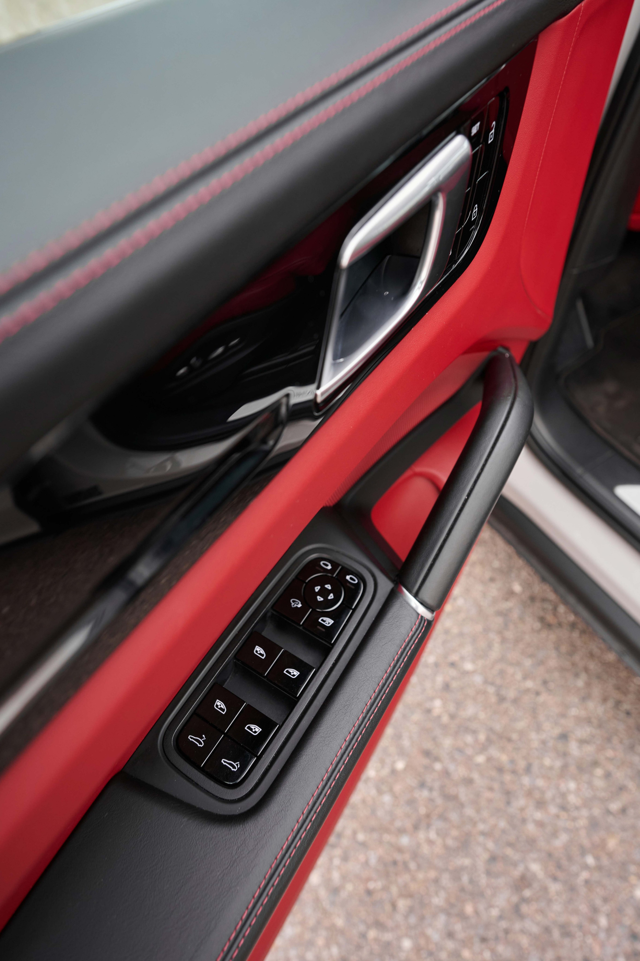 Porsche Cayenne. Автомобильный и интерьерный фотограф в Минске Александр Тагаев