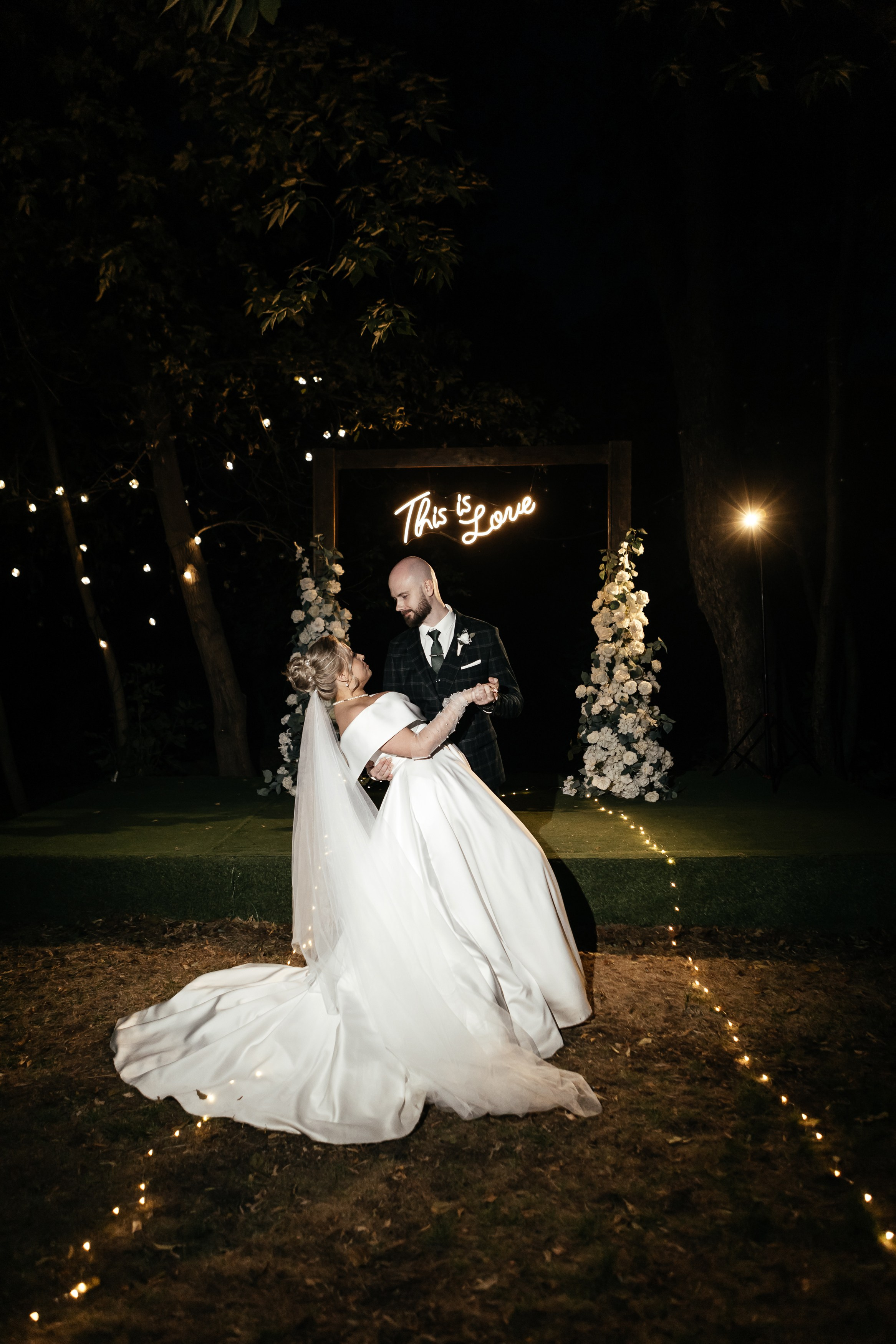 Свадебный фотограф Уфа — Руслан ГабдлисламовЖивые эмоции, красивые кадры, воспоминания на всю жизнь.Работаю по всей Республике Башкортоста. Свадебный фотограф Уфа Руслан Габдлисламов