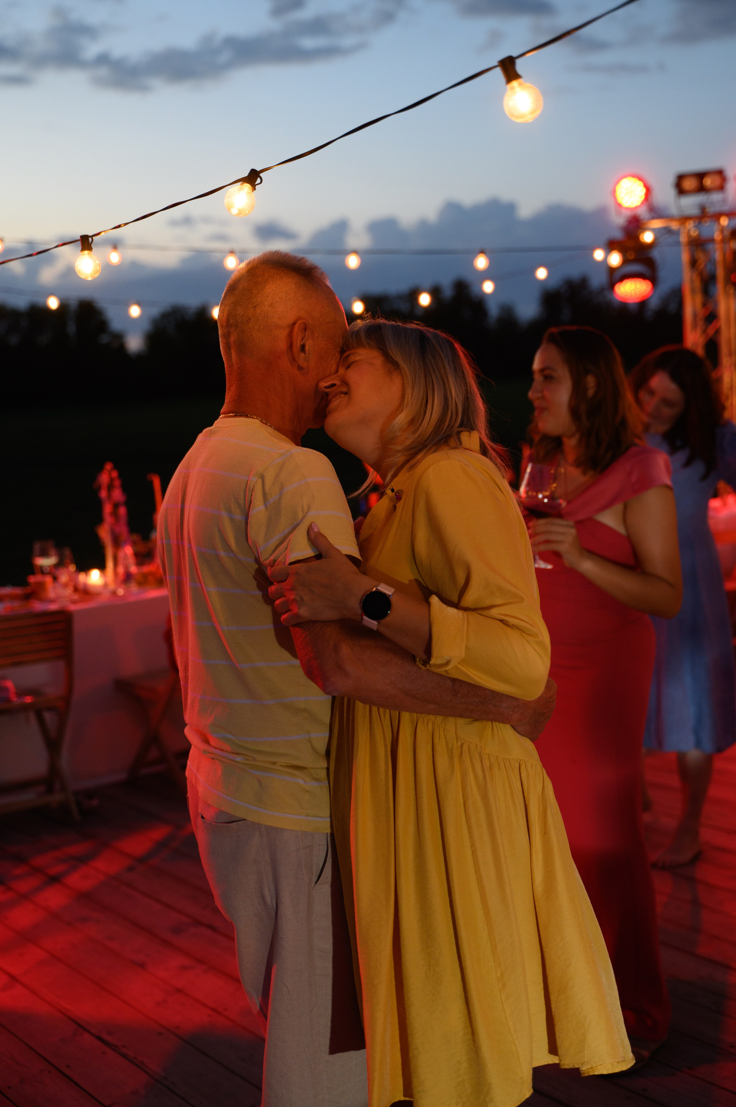 Держась за руки…. Свадебный фотограф Тольятти Самара Холмов Артем