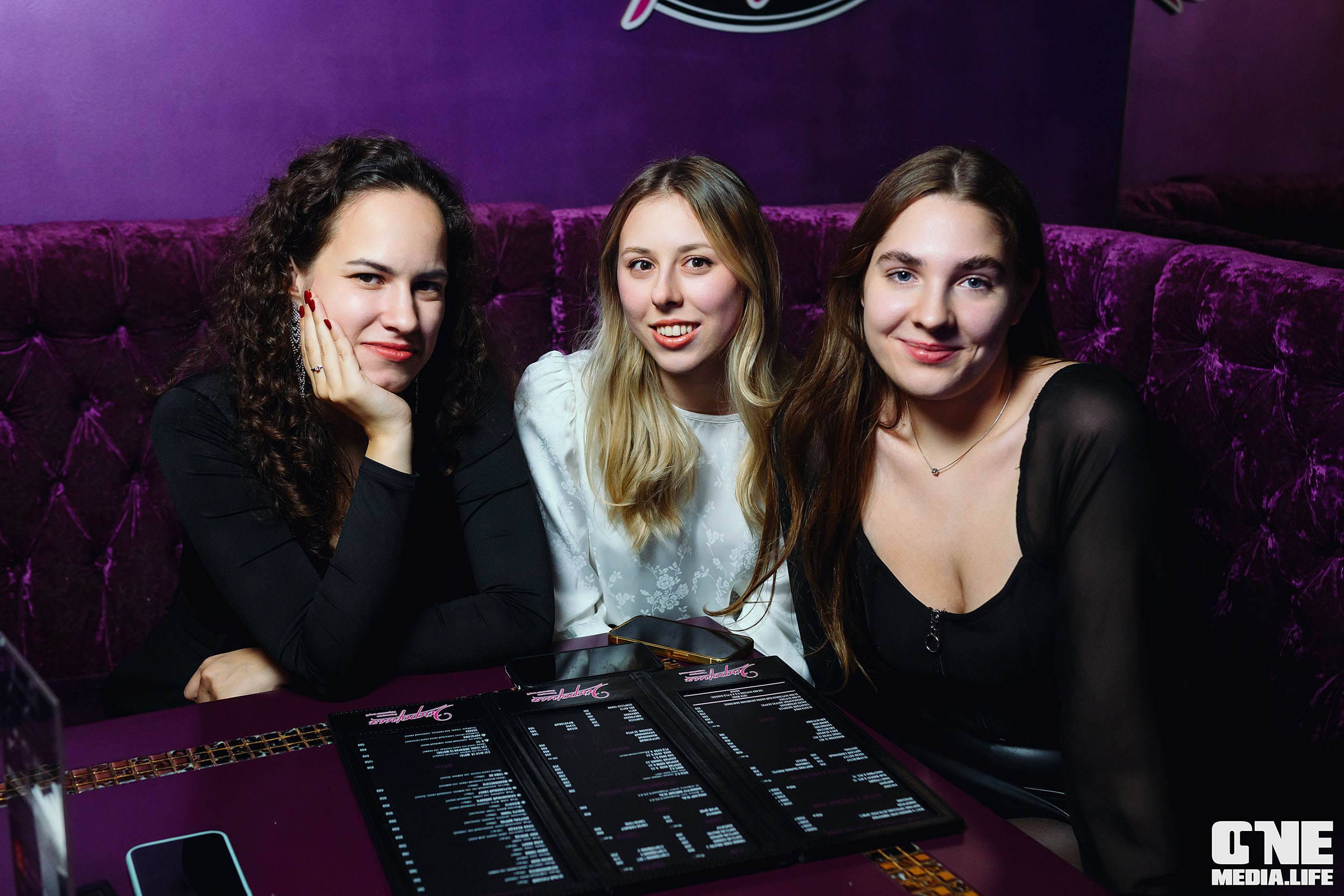 Фоторепортаж из караоке-клуба Эйфория. One Media Life: фоторепортажи, фотоотчеты с мероприятий и заведений