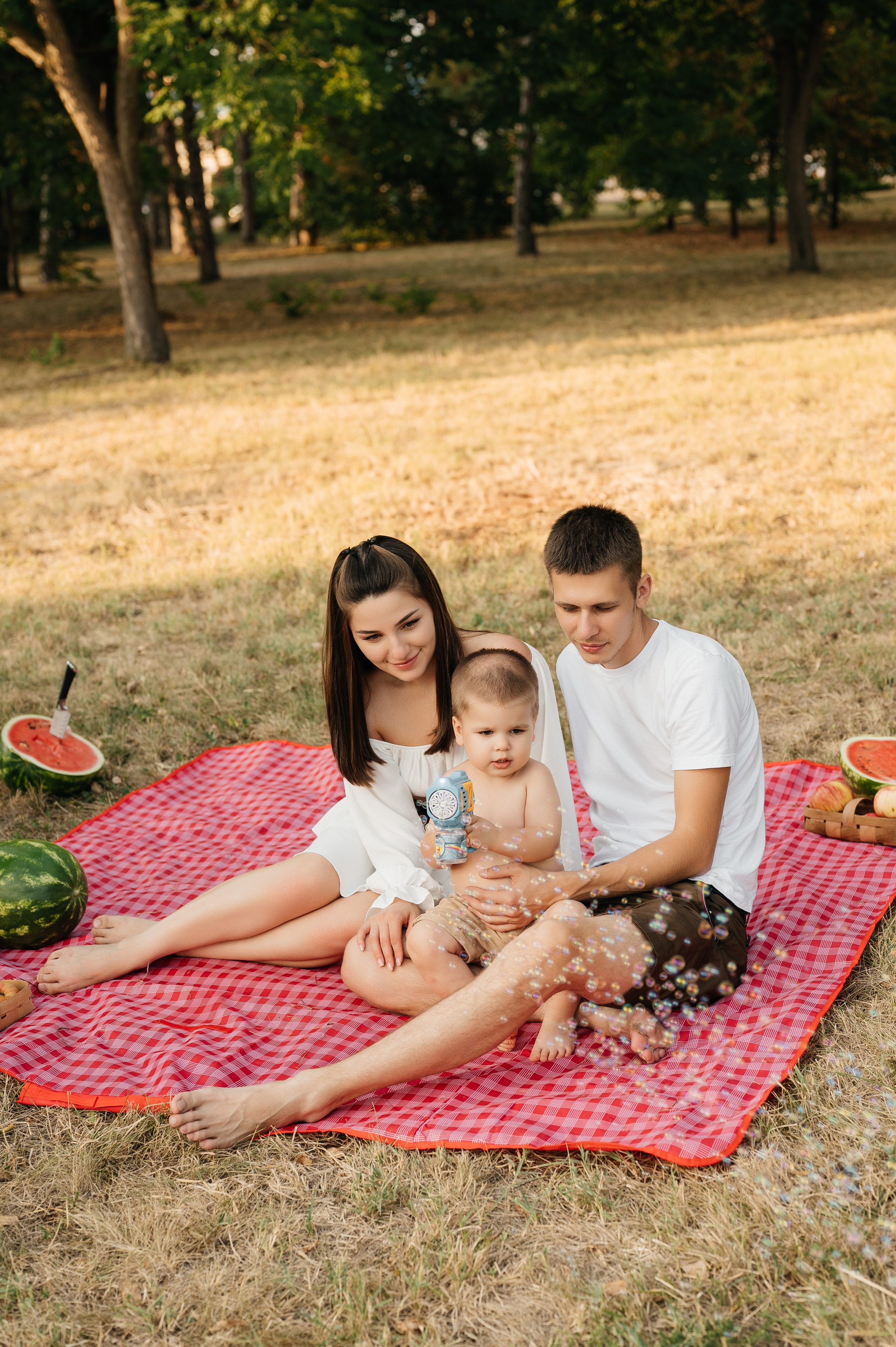 Летняя семейная фотосессия в парке. Свадебный и семейный фотограф в Краснодаре Алина Мельник