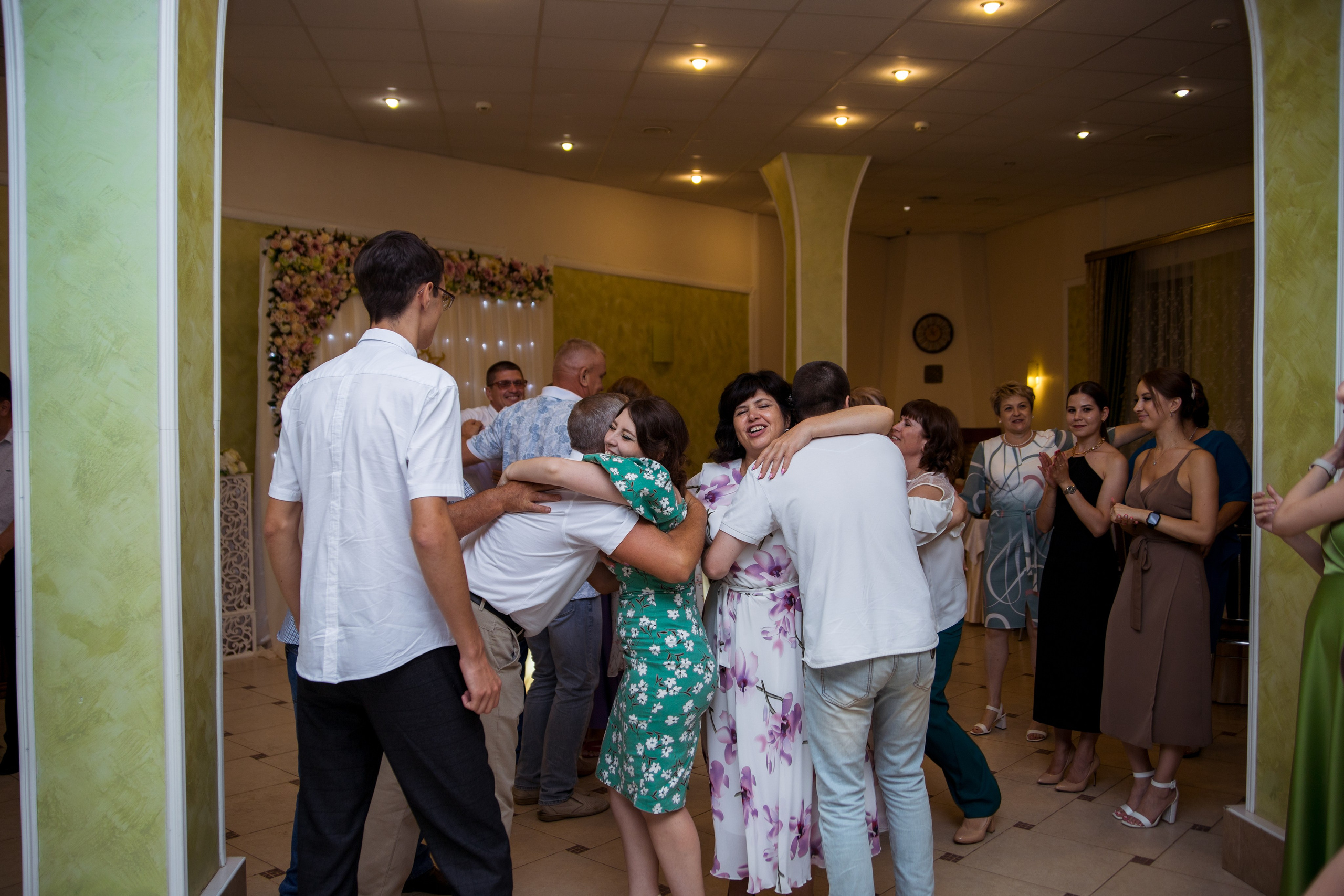 Даниил + Алина. Свадебный и семейный фотограф в Михайловке Полина Крипс