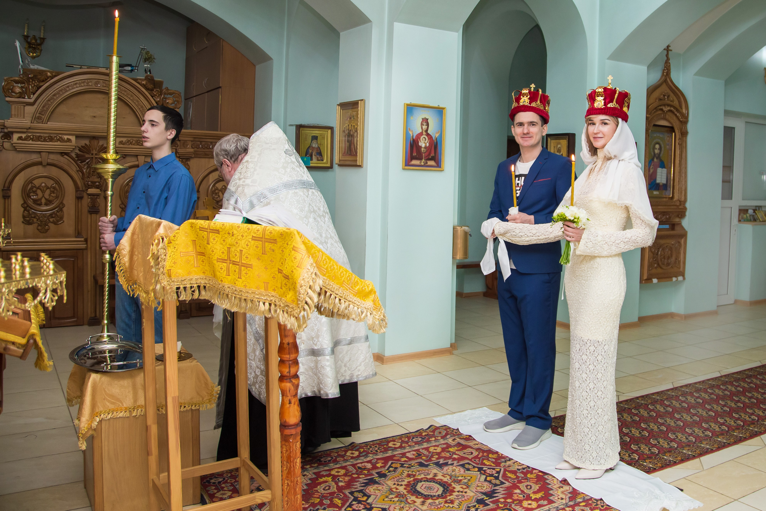 Венчание. Фотограф Краснодара, фотограф в парке Галецкого.репортажный фотограф. детский фотограф, свадебный фотограф. профессиональный фотограф