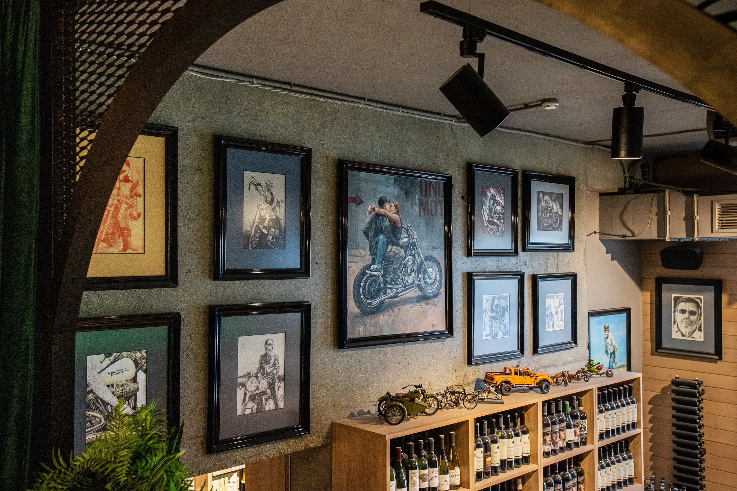 Байки Бар I Интерьер. Репортажный и портретный фотограф в Екатеринбурге Гизатуллин Марат