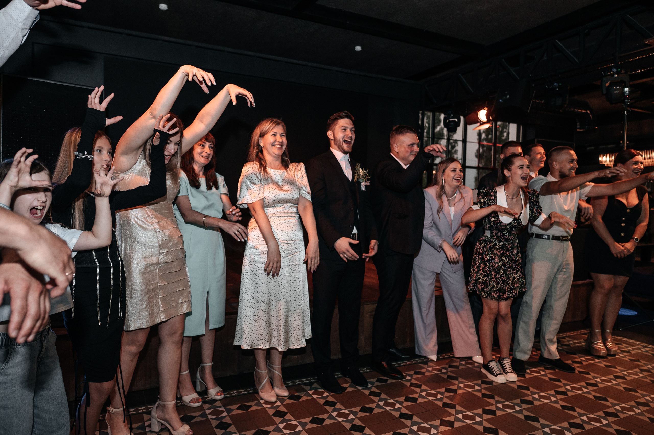 Даниил и Валерия. Черная утка. Полный день. Фотограф Екатерина Бочарникова