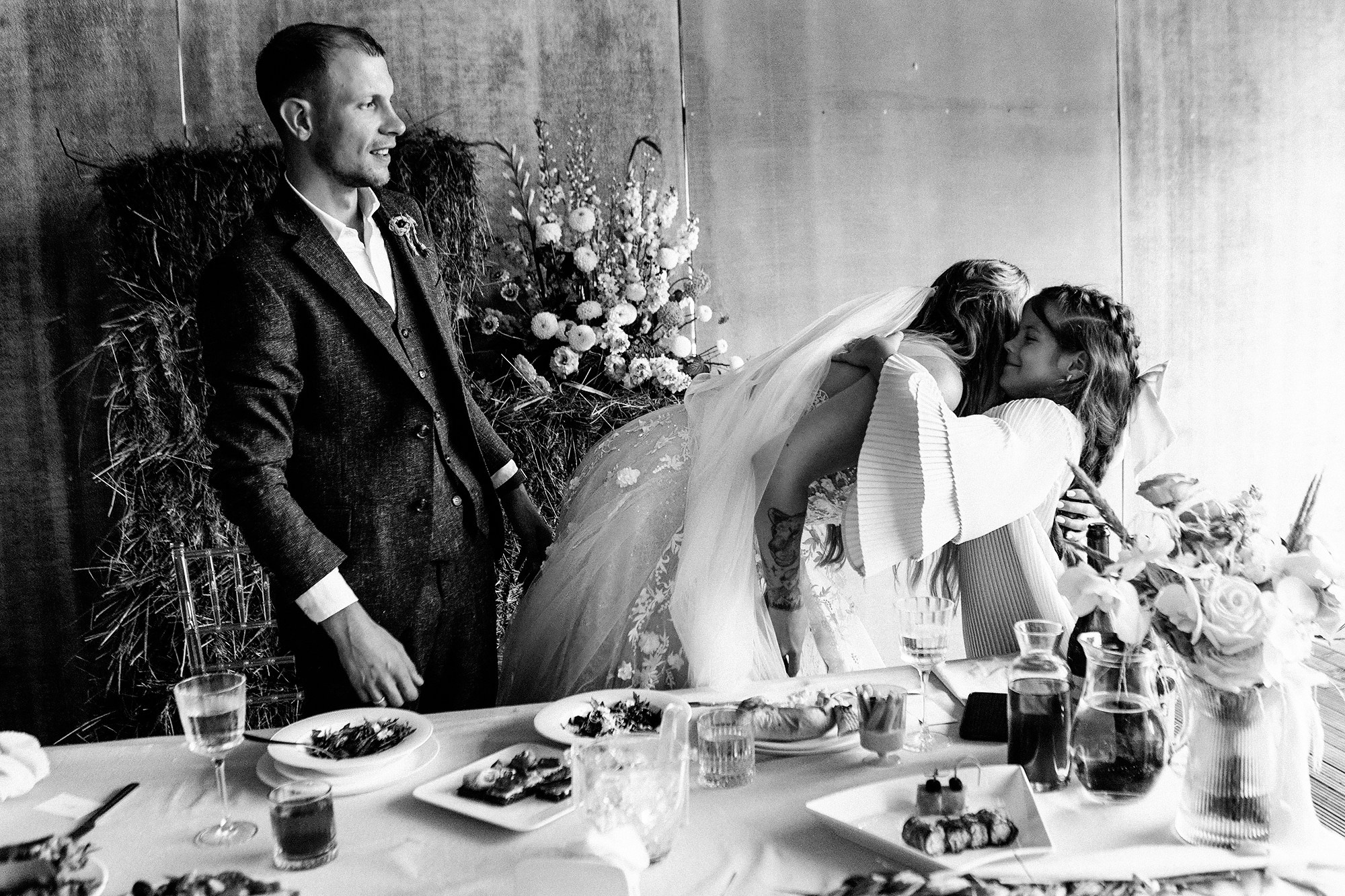 Костя и Даша 1.08.25. Свадебный фотограф Владивосток Алина Гевондова