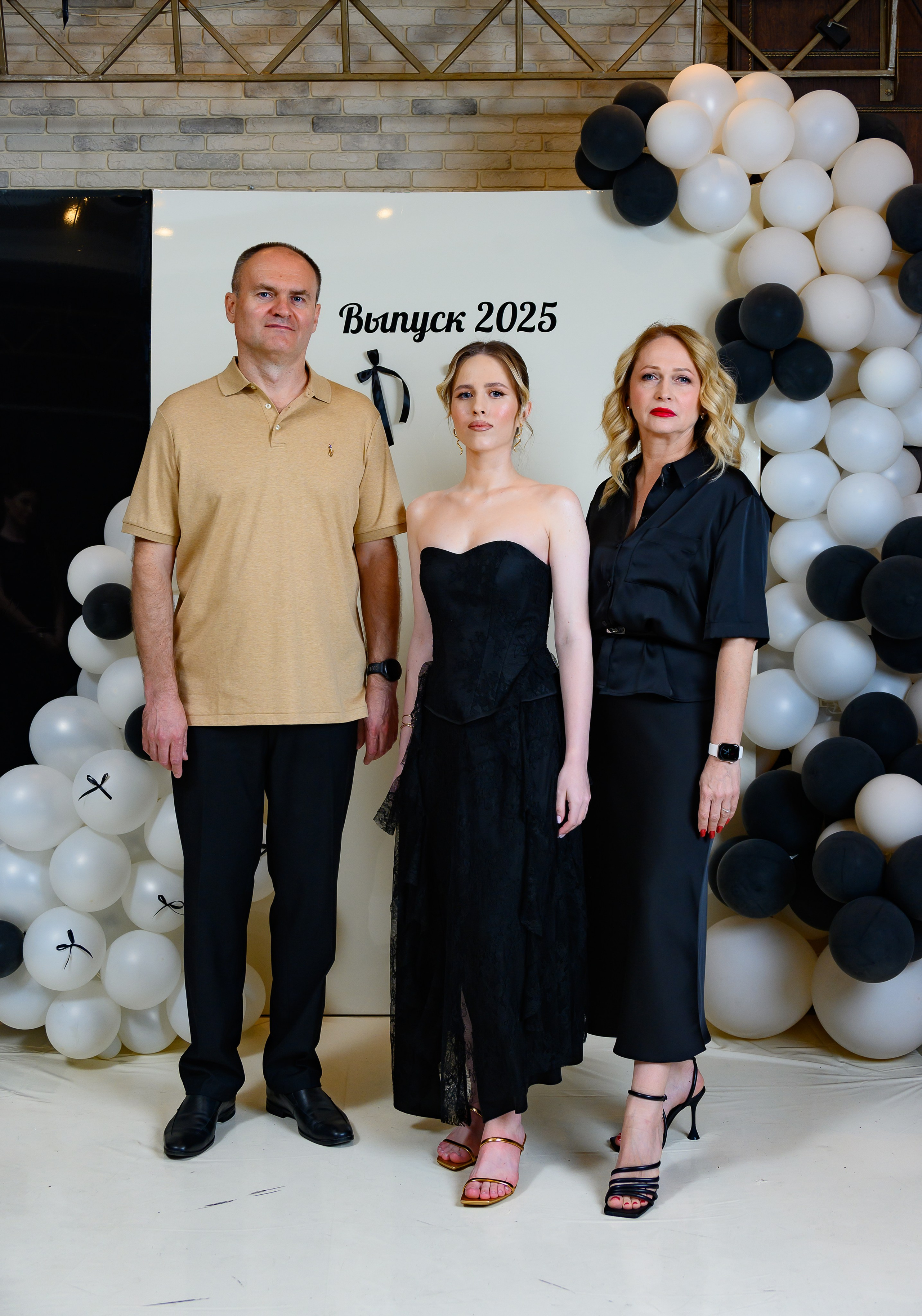 Выпускной 2025 11 кл. Семейный и детский фотограф в Новороссийске Лебедева Елена