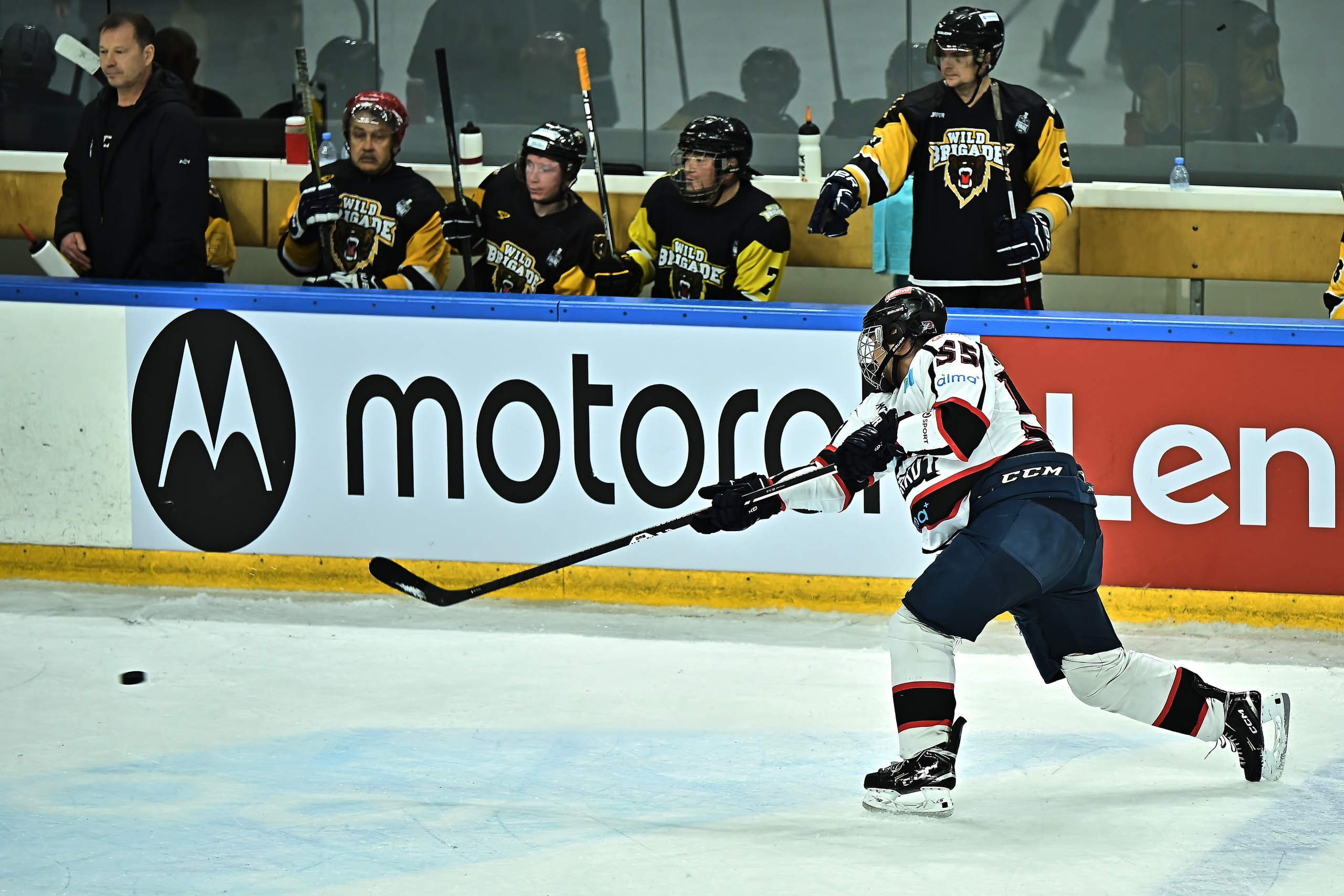 Хоккей Golden Puck 2025-2026. Фотограф в Алматы Егор Поленов