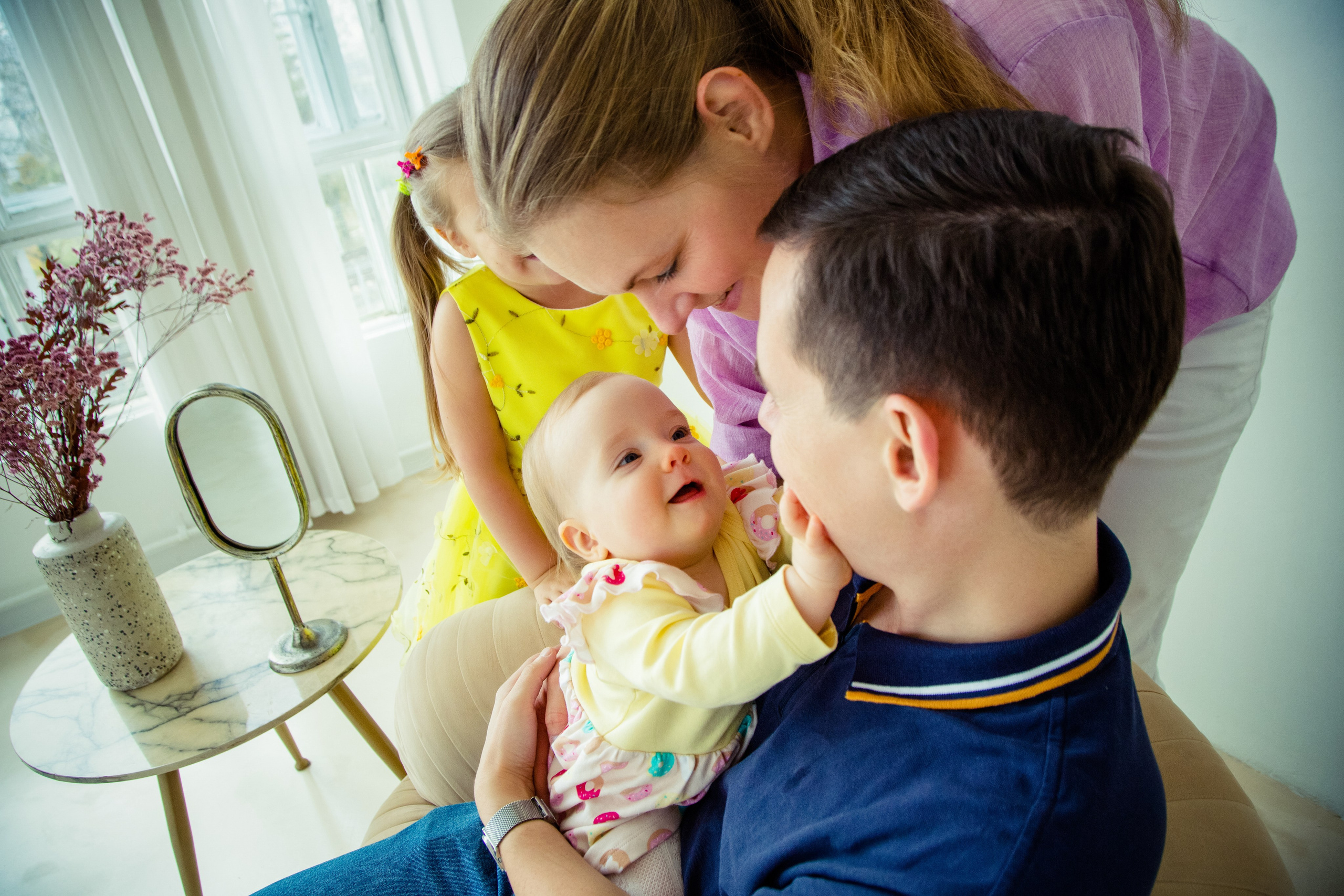 Семейная фотосессия в студии One take studio VANILLA. Свадебный и семейный фотограф в Москве и Подмосковье Лариса Козлова